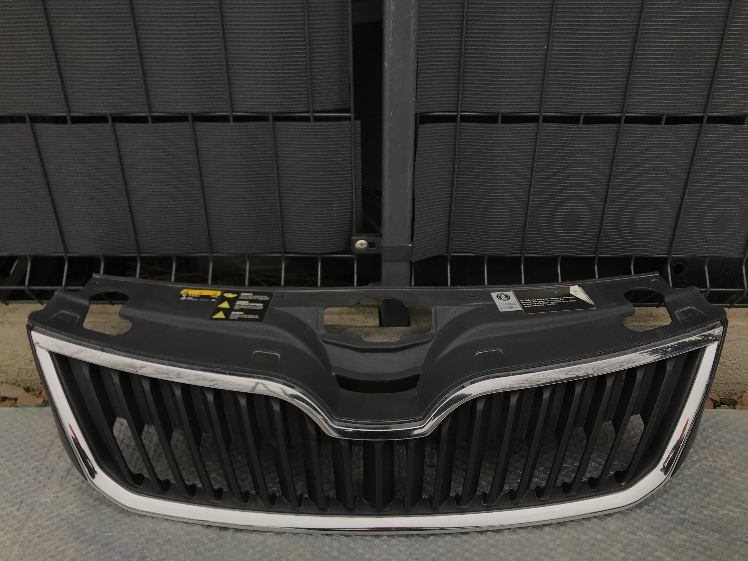 Kühlergrill Skoda RAPID FRONTGRILL Kühlergitter