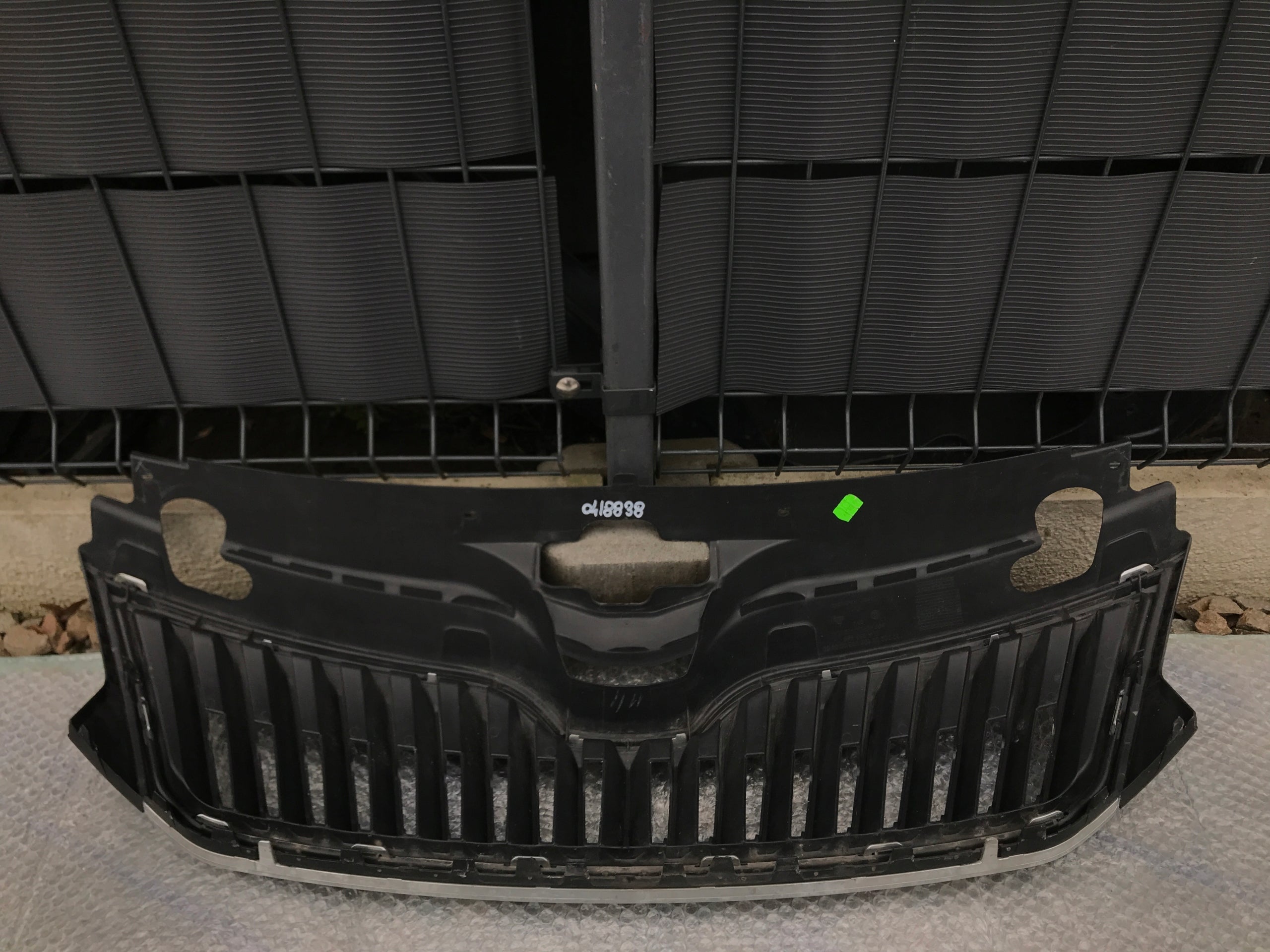 Kühlergrill Skoda RAPID FRONTGRILL Kühlergitter