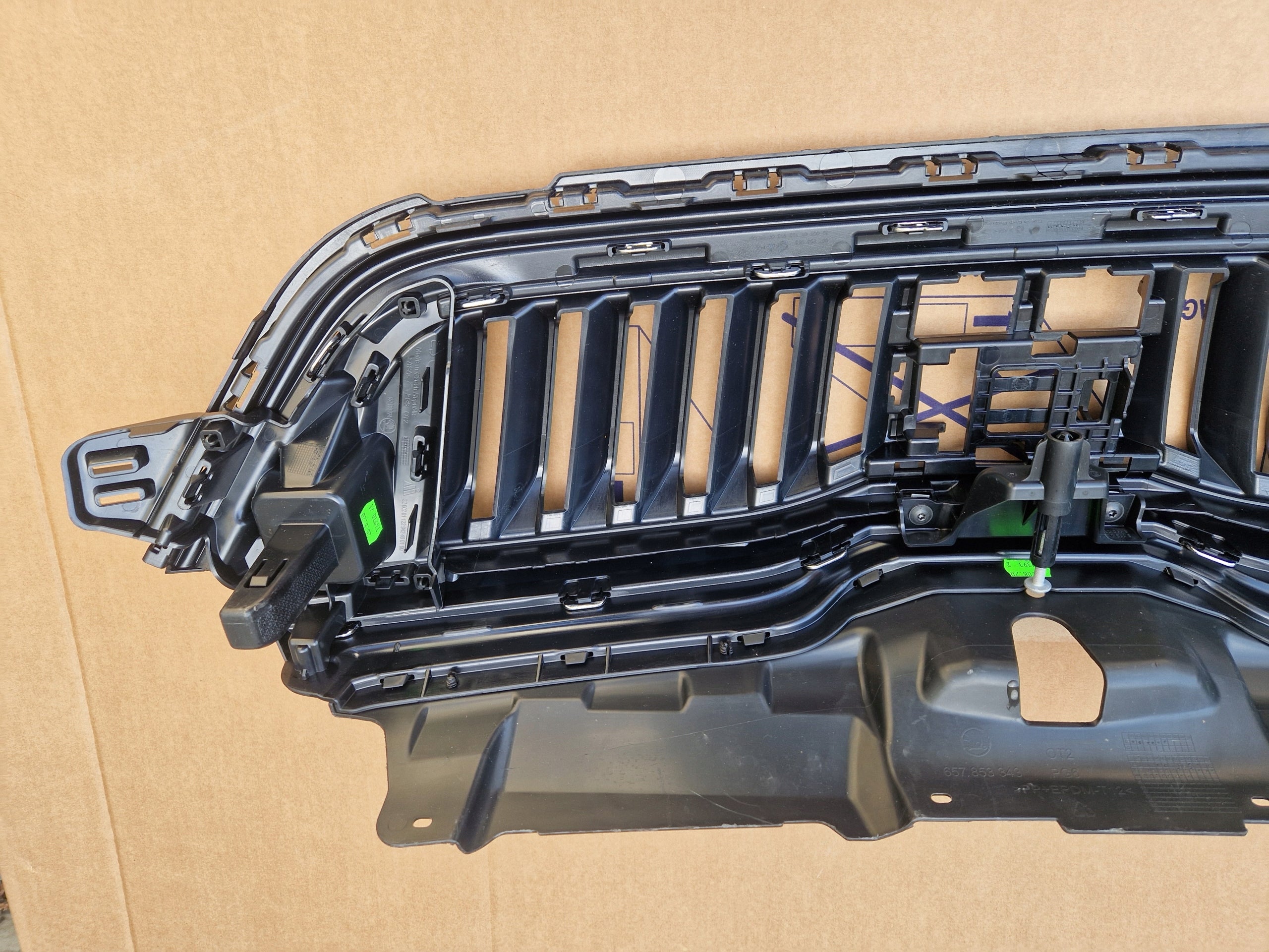 Kühlergrill Skoda SCALA FRONTGRILL 657853653KA Kühlergitter