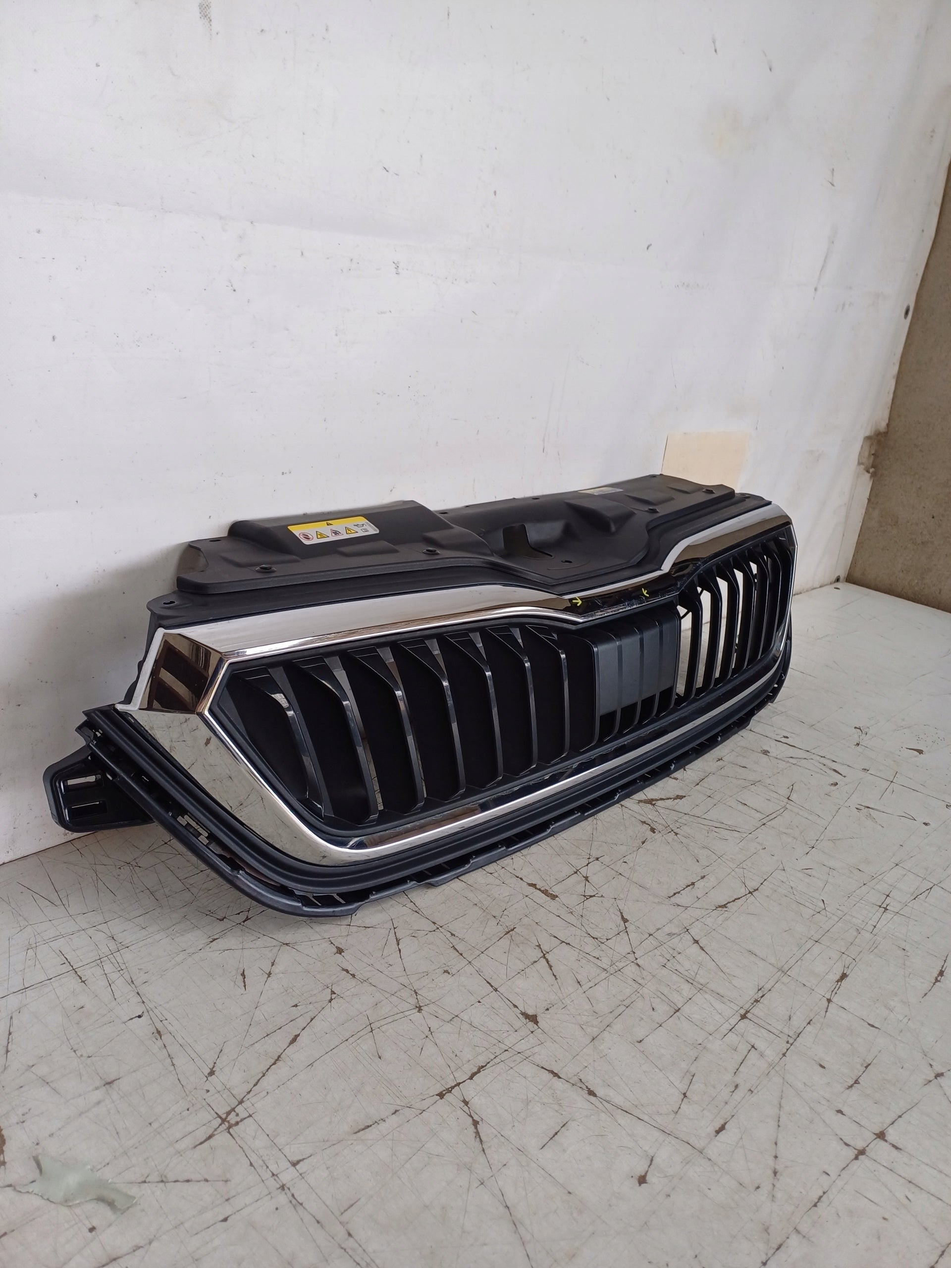 Kühlergrill Skoda SCALA FRONTGRILL 65785365365 Kühlergitter