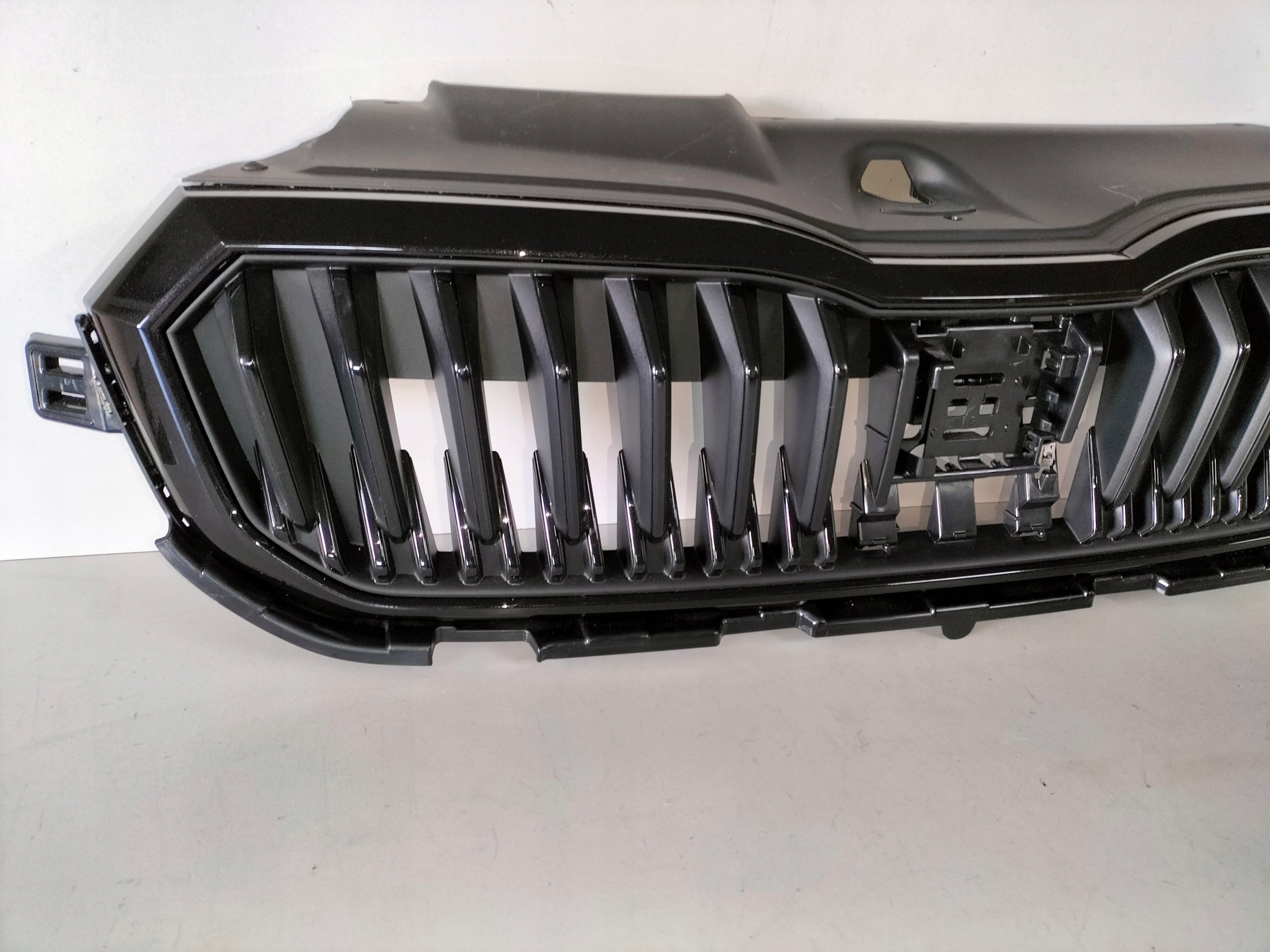 Kühlergrill Skoda SCALA FRONTGRILL 657853343A6 Kühlergitter