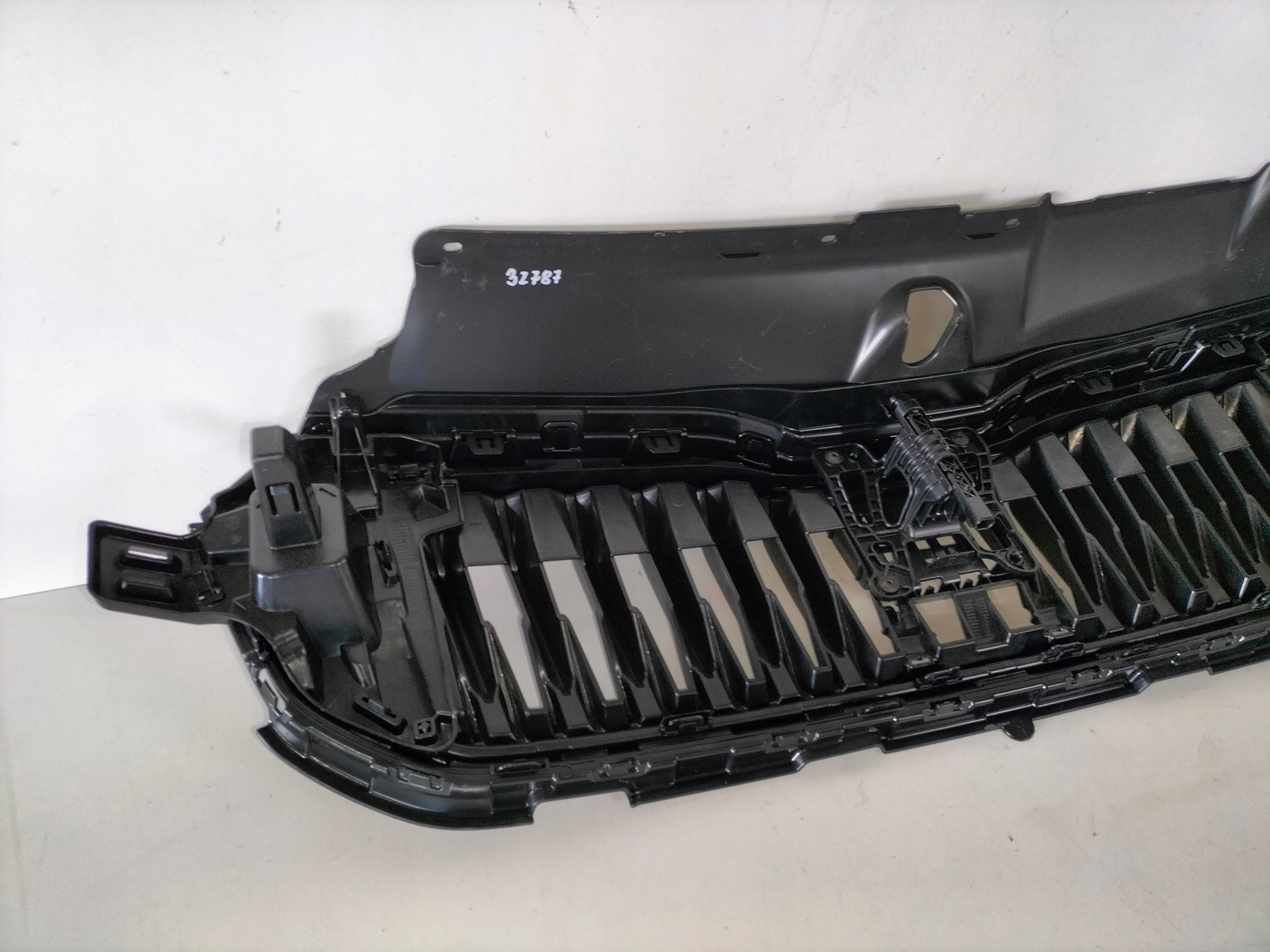 Kühlergrill Skoda SCALA FRONTGRILL 657853343A6 Kühlergitter