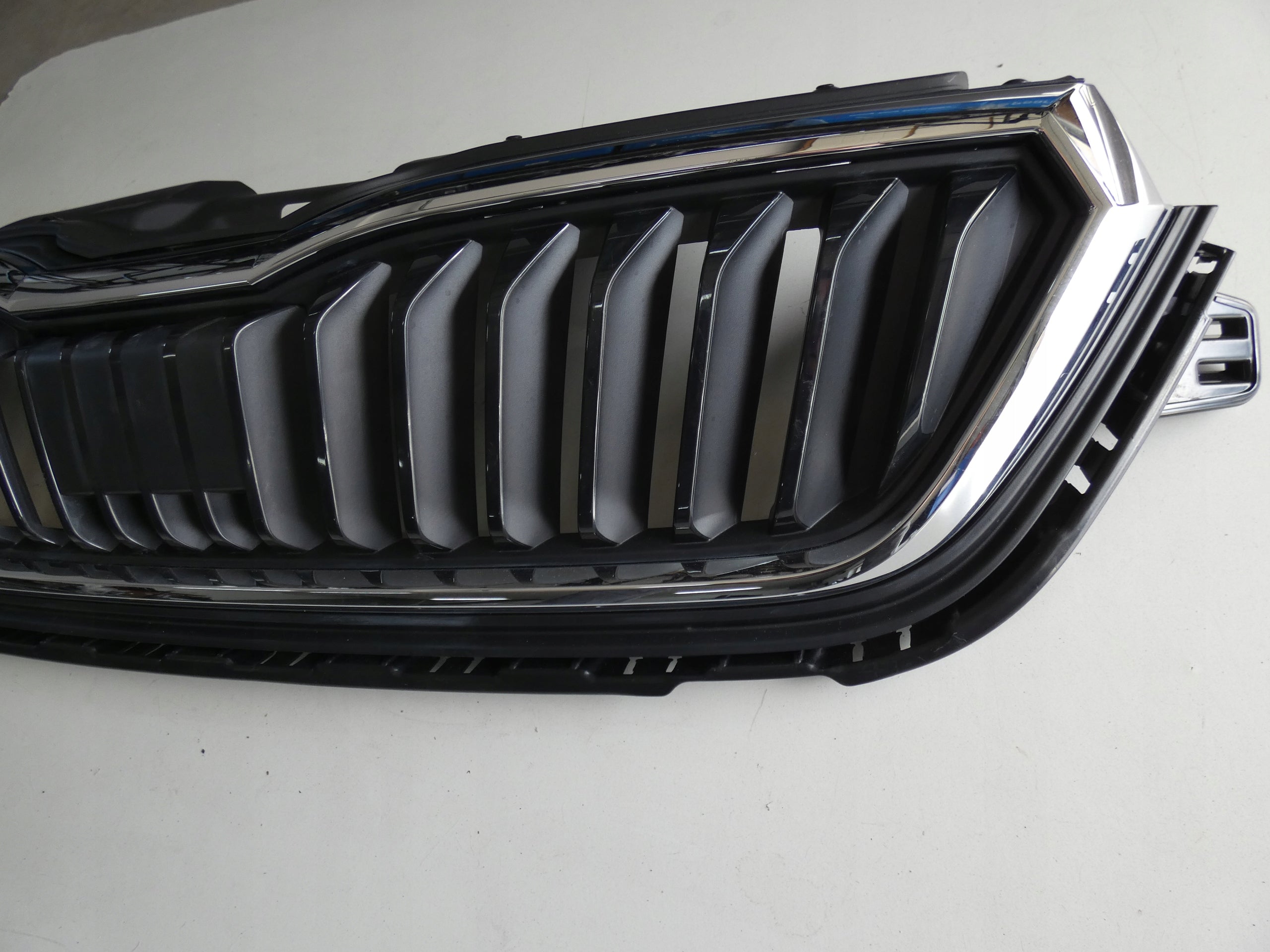 Kühlergrill Skoda SCALA FRONTGRILL Kühlergitter