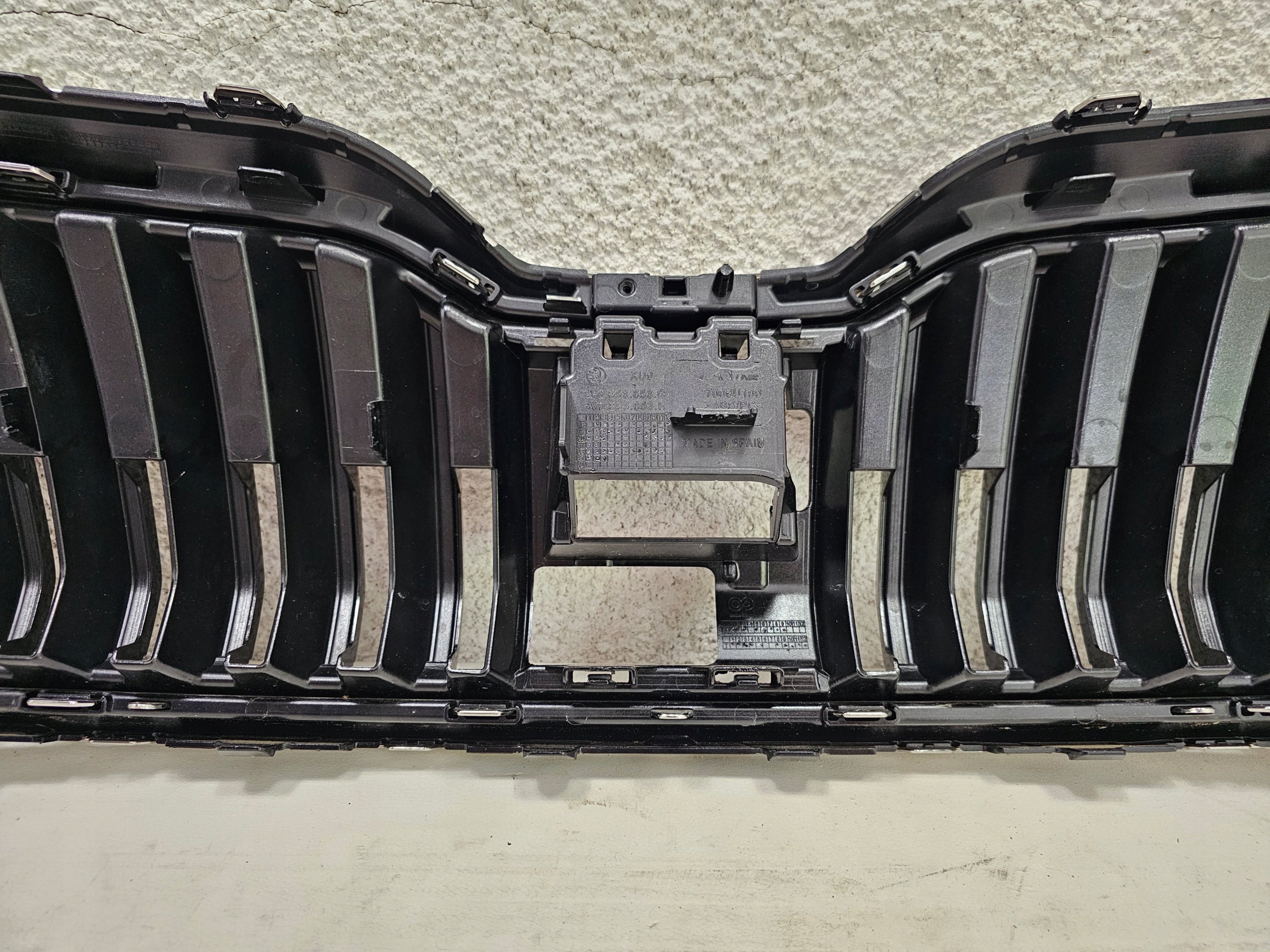 Kühlergrill Skoda SUPERB III FRONTGRILL 3V0853653G3 Kühlergitter