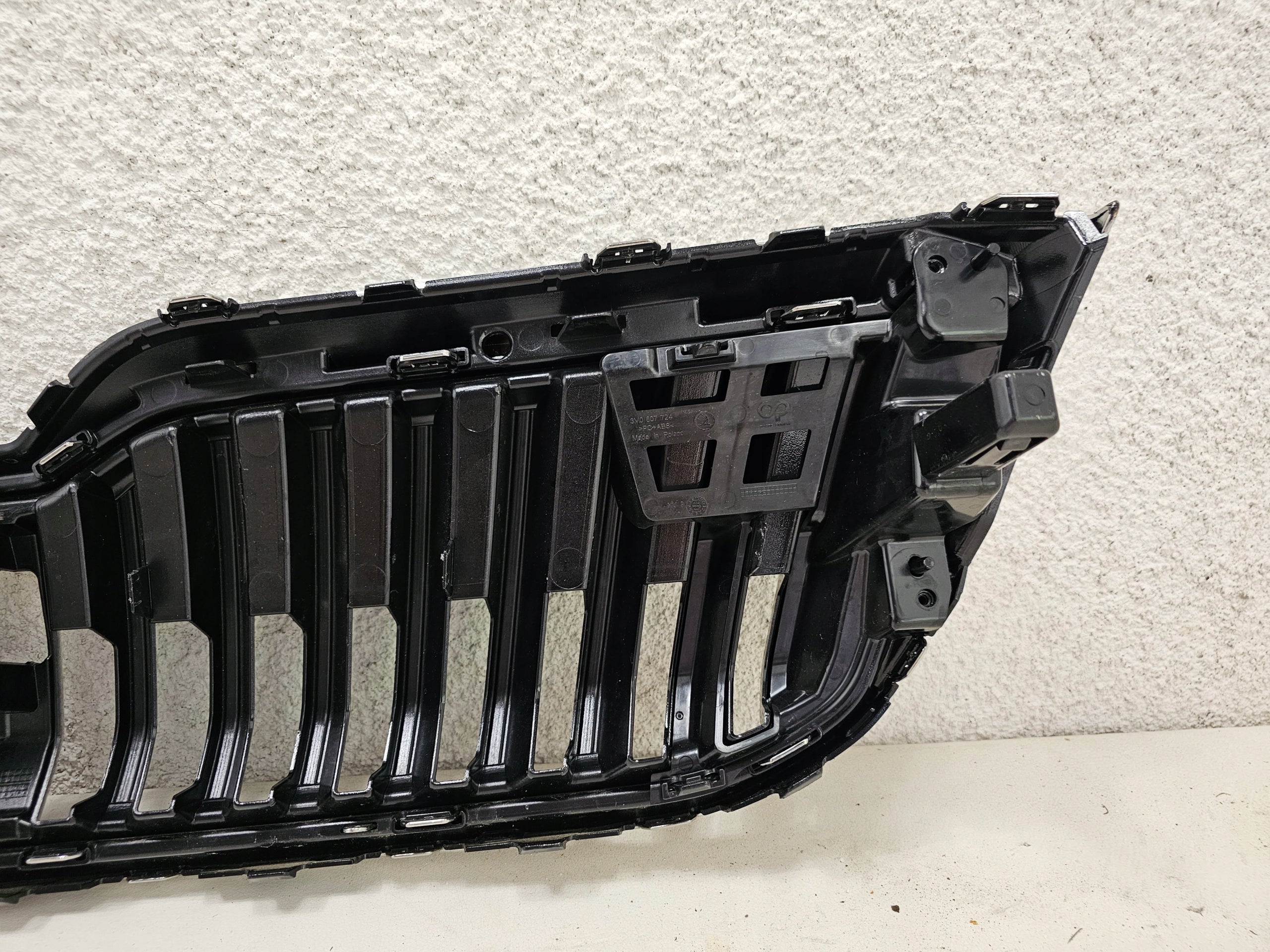 Kühlergrill Skoda SUPERB III FRONTGRILL 3V0853653G3 Kühlergitter