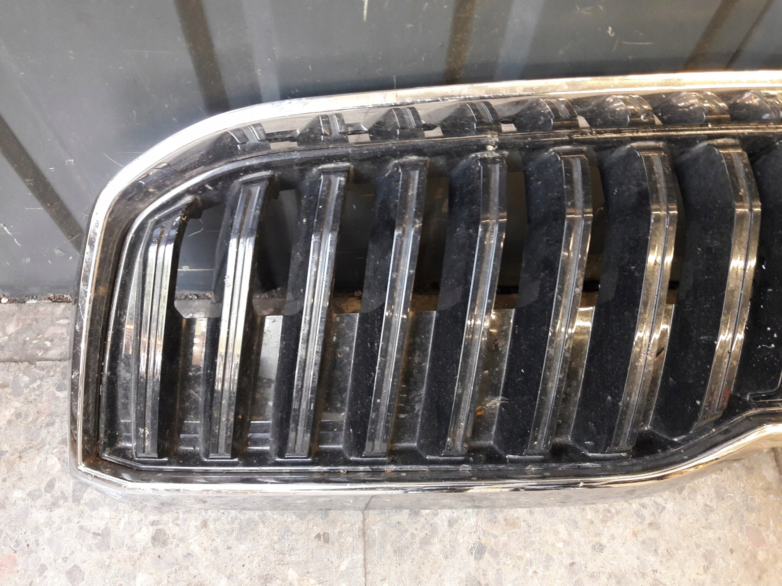 Kühlergrill Skoda SUPERB 3 FRONTGRILL 3v0853653ga Kühlergitter