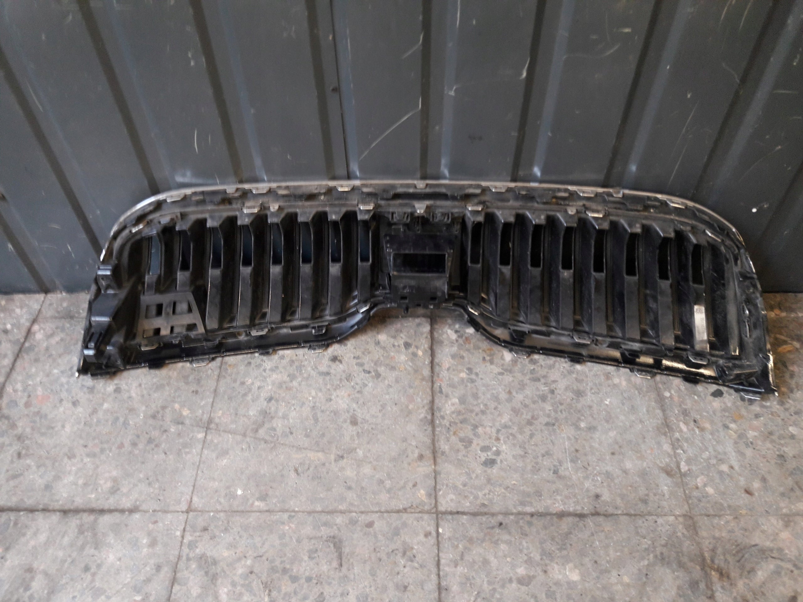 Kühlergrill Skoda SUPERB 3 FRONTGRILL 3v0853653ga Kühlergitter