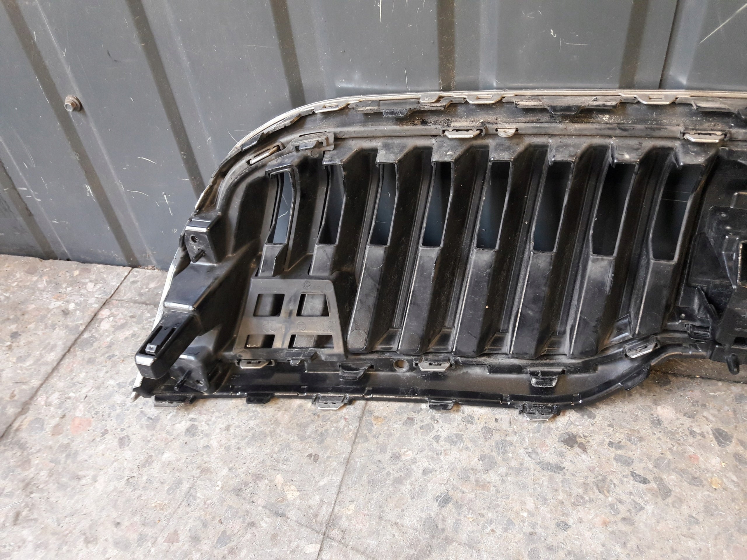 Kühlergrill Skoda SUPERB 3 FRONTGRILL 3v0853653ga Kühlergitter