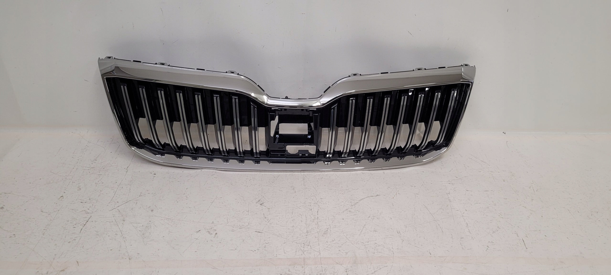  Kühlergrill Skoda SUPERB III 3 FRONTGRILL 3V08536536G Kühlergitter product image