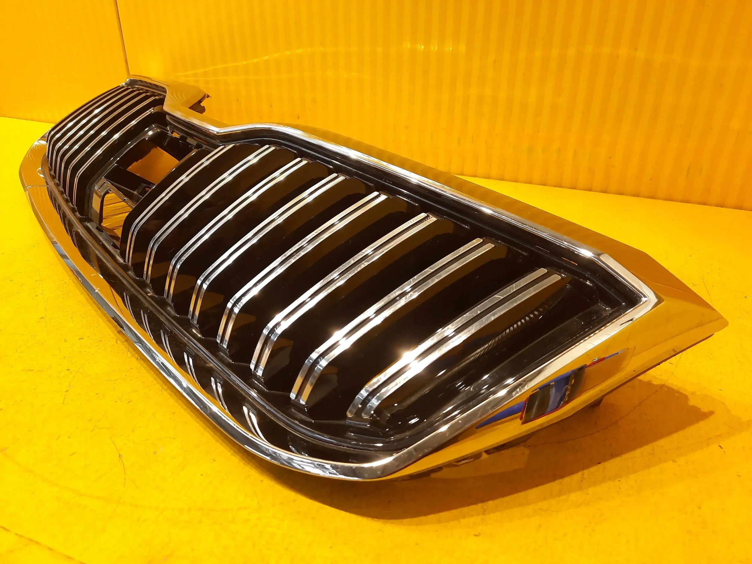 Kühlergrill Skoda SUPERB III FRONTGRILL 3V0853653G3 Kühlergitter