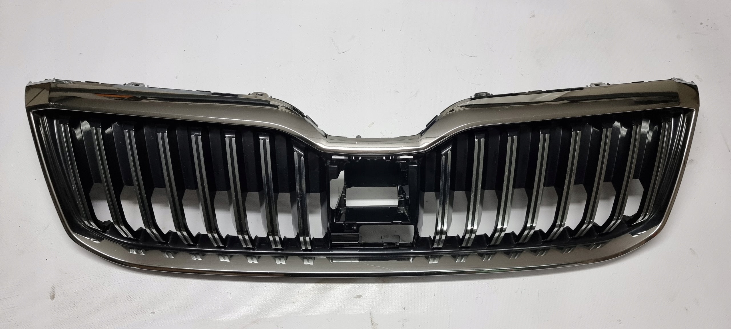  Kühlergrill Skoda SUPERB III 3 FRONTGRILL 3V0853653G3 Kühlergitter product image