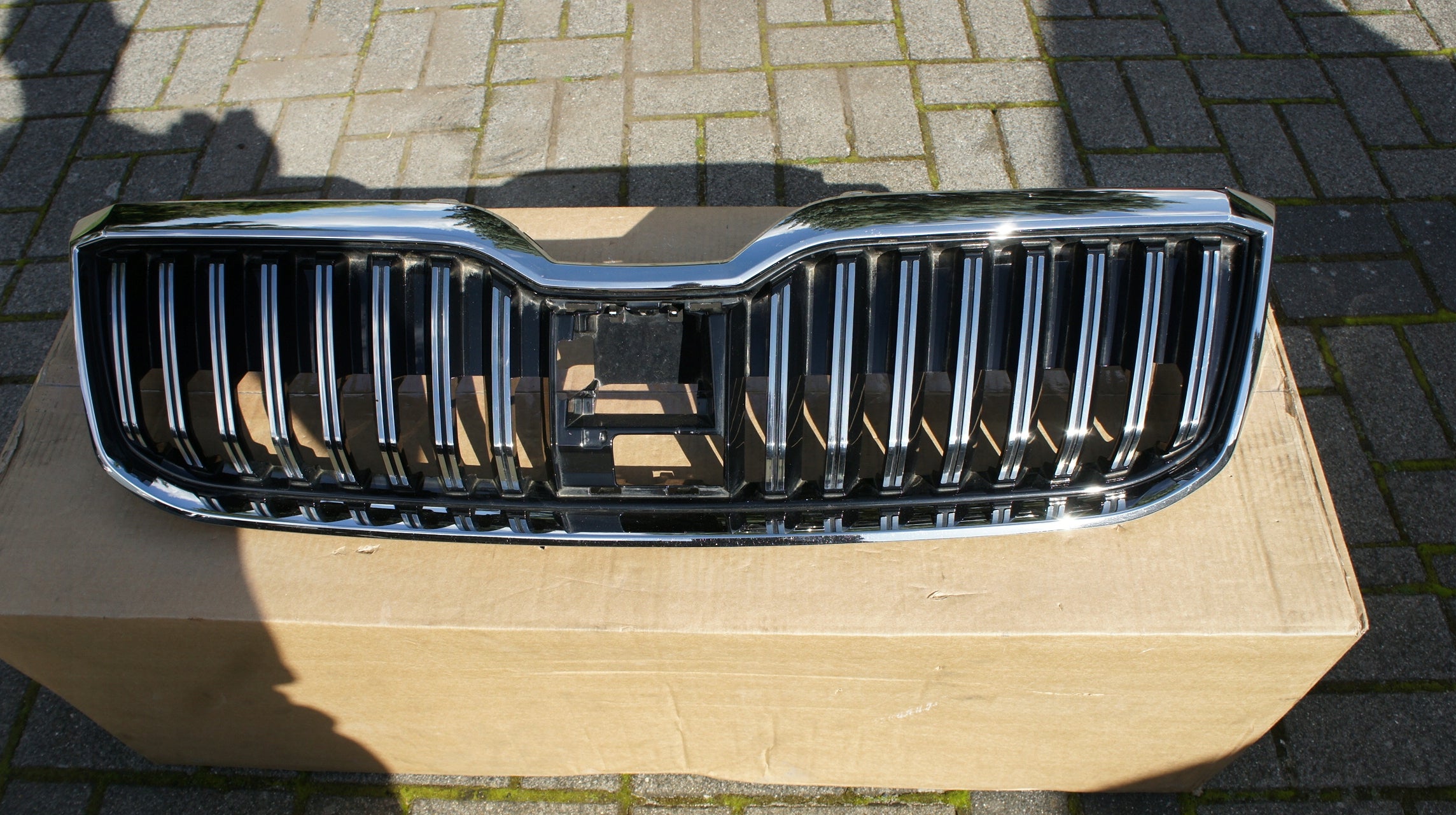  Kühlergrill Skoda SUPERB III FRONTGRILL 3V0853653G3 Kühlergitter product image