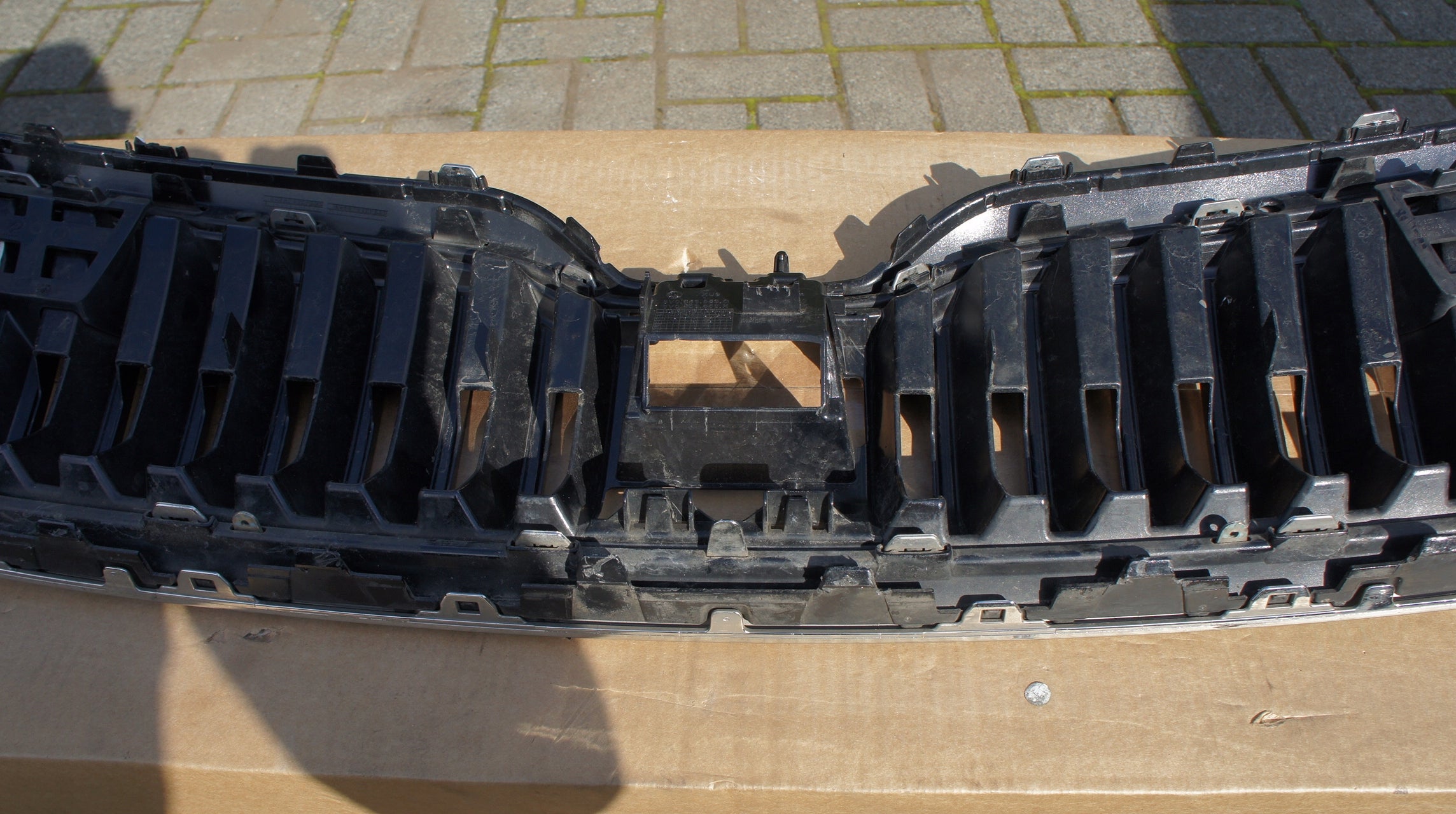 Kühlergrill Skoda SUPERB III FRONTGRILL 3V0853653G3 Kühlergitter