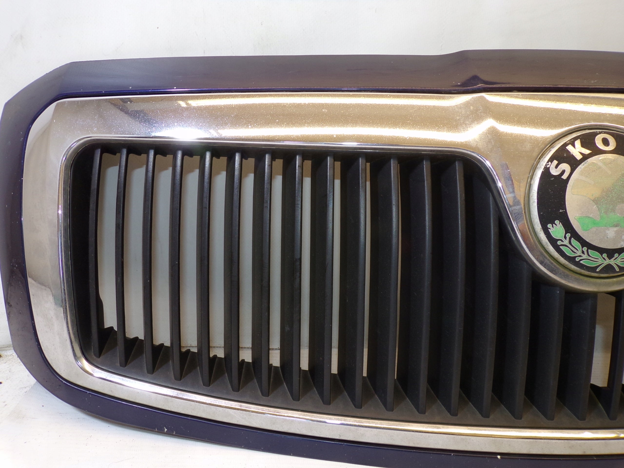 Kühlergrill Skoda SUPERB 1 FRONTGRILL Kühlergitter