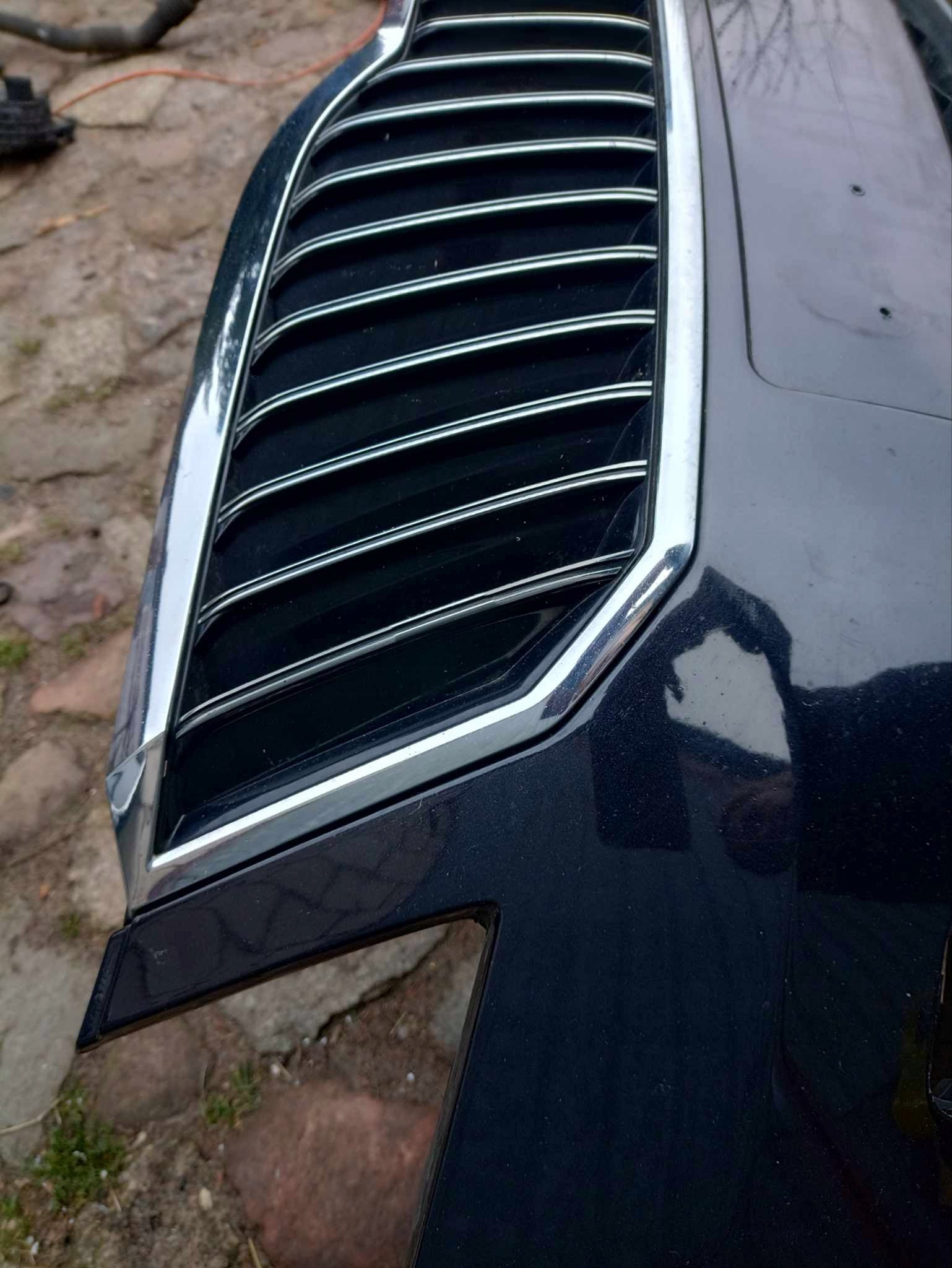 Kühlergrill Skoda SUPERB II FRONTGRILL 3T0853668B2 Kühlergitter