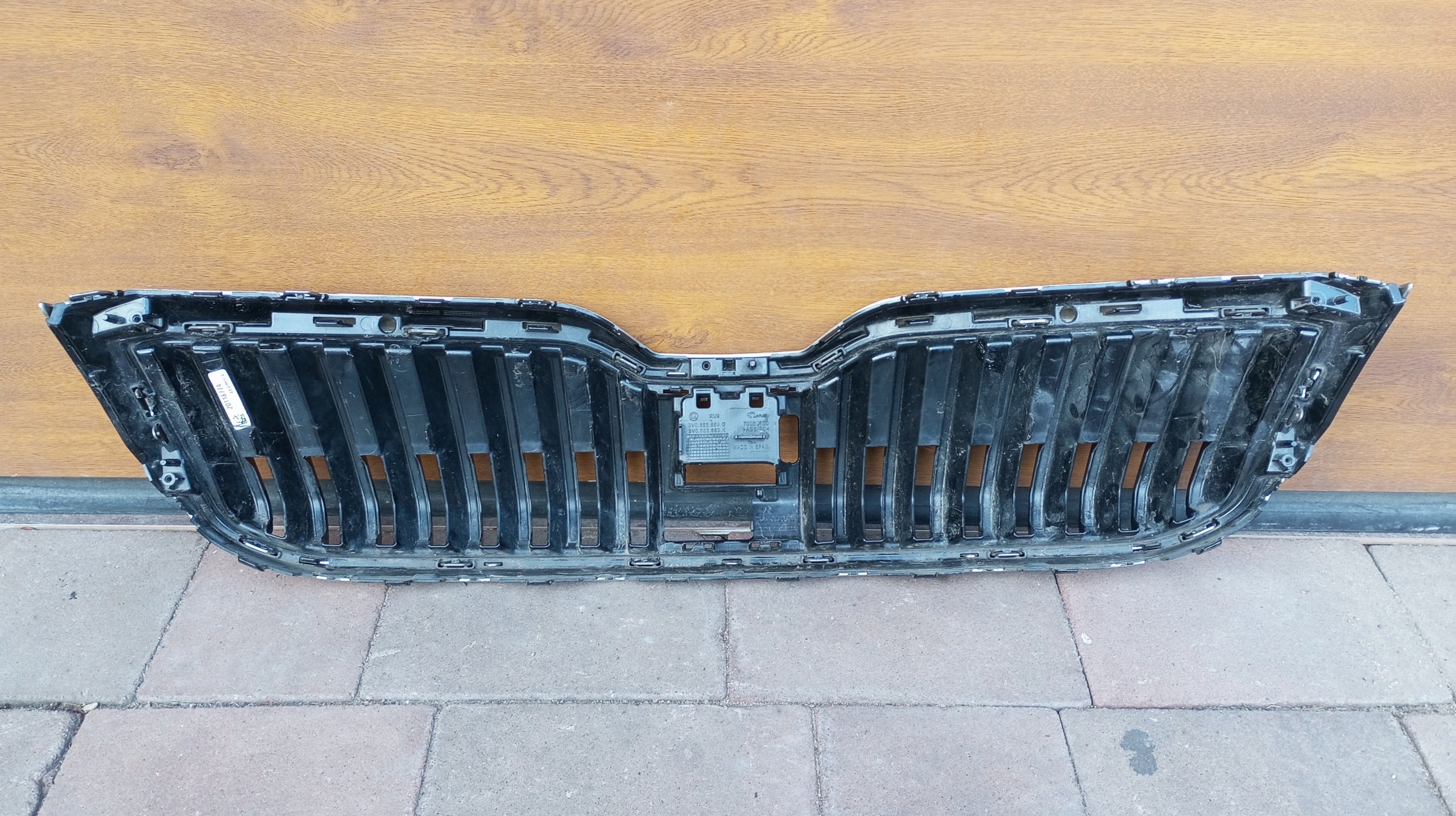 Kühlergrill Skoda SUPERB 3 FRONTGRILL 3V0853653G3 Kühlergitter