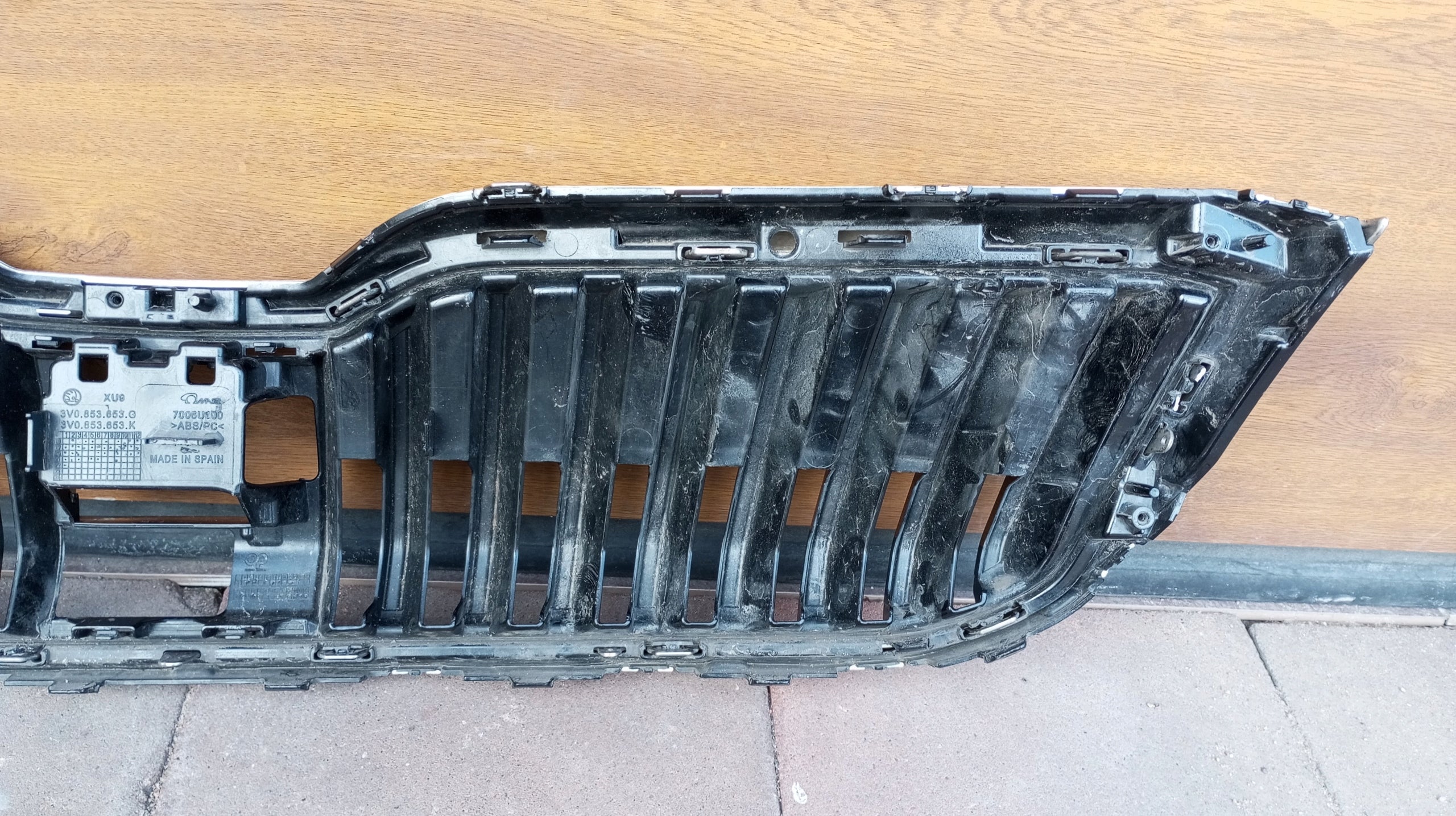 Kühlergrill Skoda SUPERB 3 FRONTGRILL 3V0853653G3 Kühlergitter