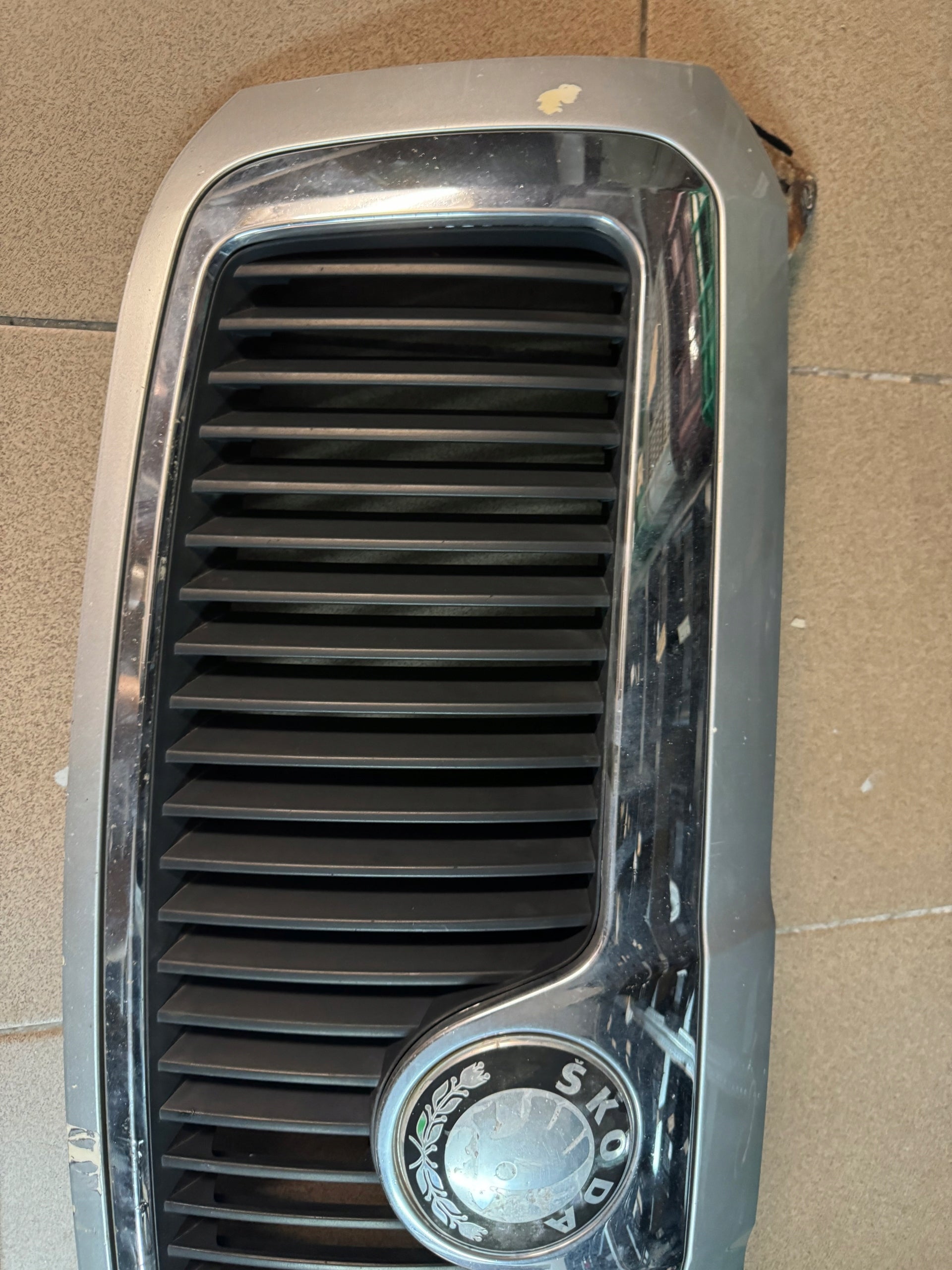 Kühlergrill Skoda SUPERB I FRONTGRILL Kühlergitter