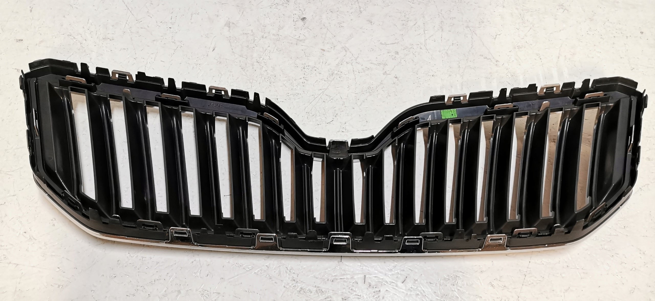 Kühlergrill Skoda YETI 5L FRONTGRILL 5L0853668BS Kühlergitter