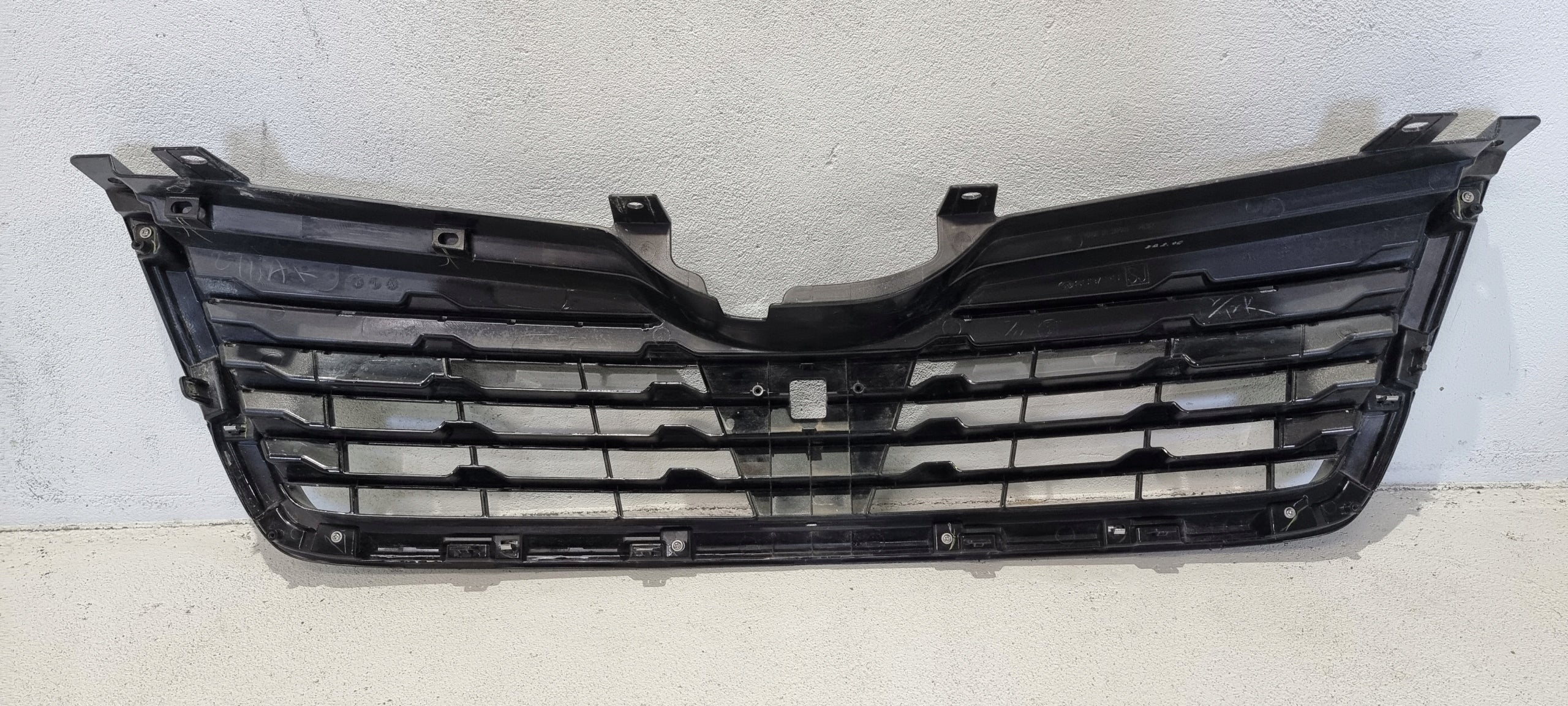 Kühlergrill Subaru FORESTER IV FRONTGRILL 91121SJ130 Kühlergitter