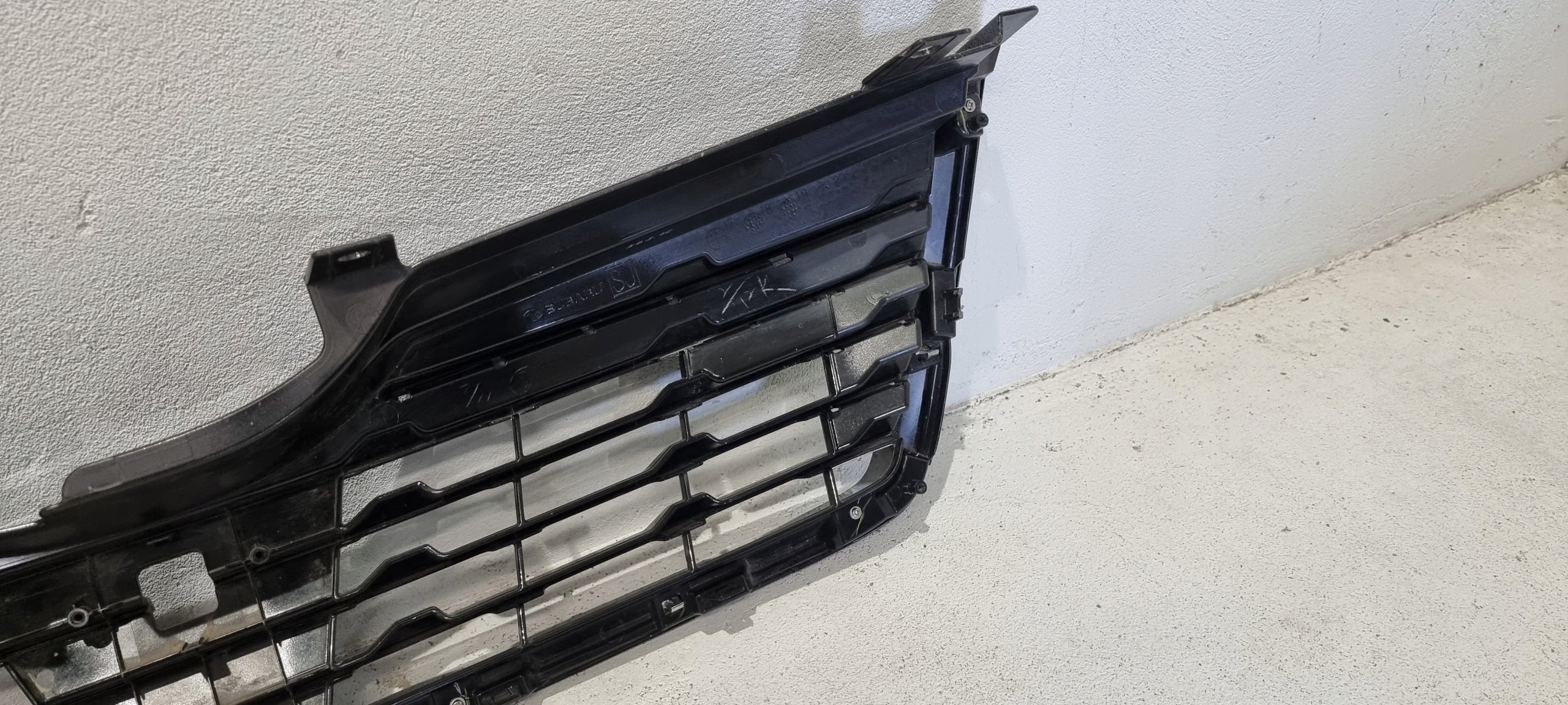 Kühlergrill Subaru FORESTER IV FRONTGRILL 91121SJ130 Kühlergitter