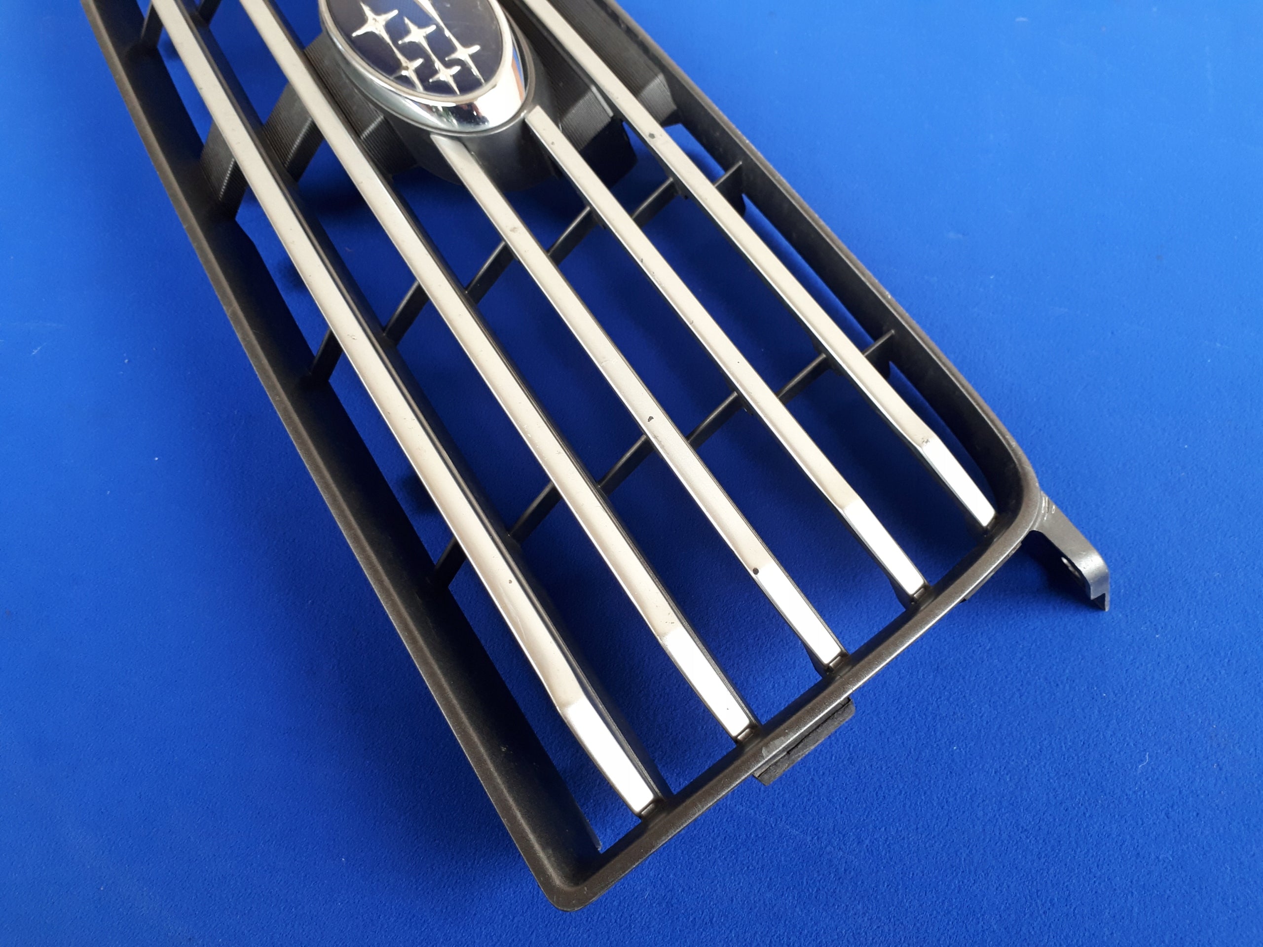 Kühlergrill Subaru FORESTER FRONTGRILL 2005200805 Kühlergitter