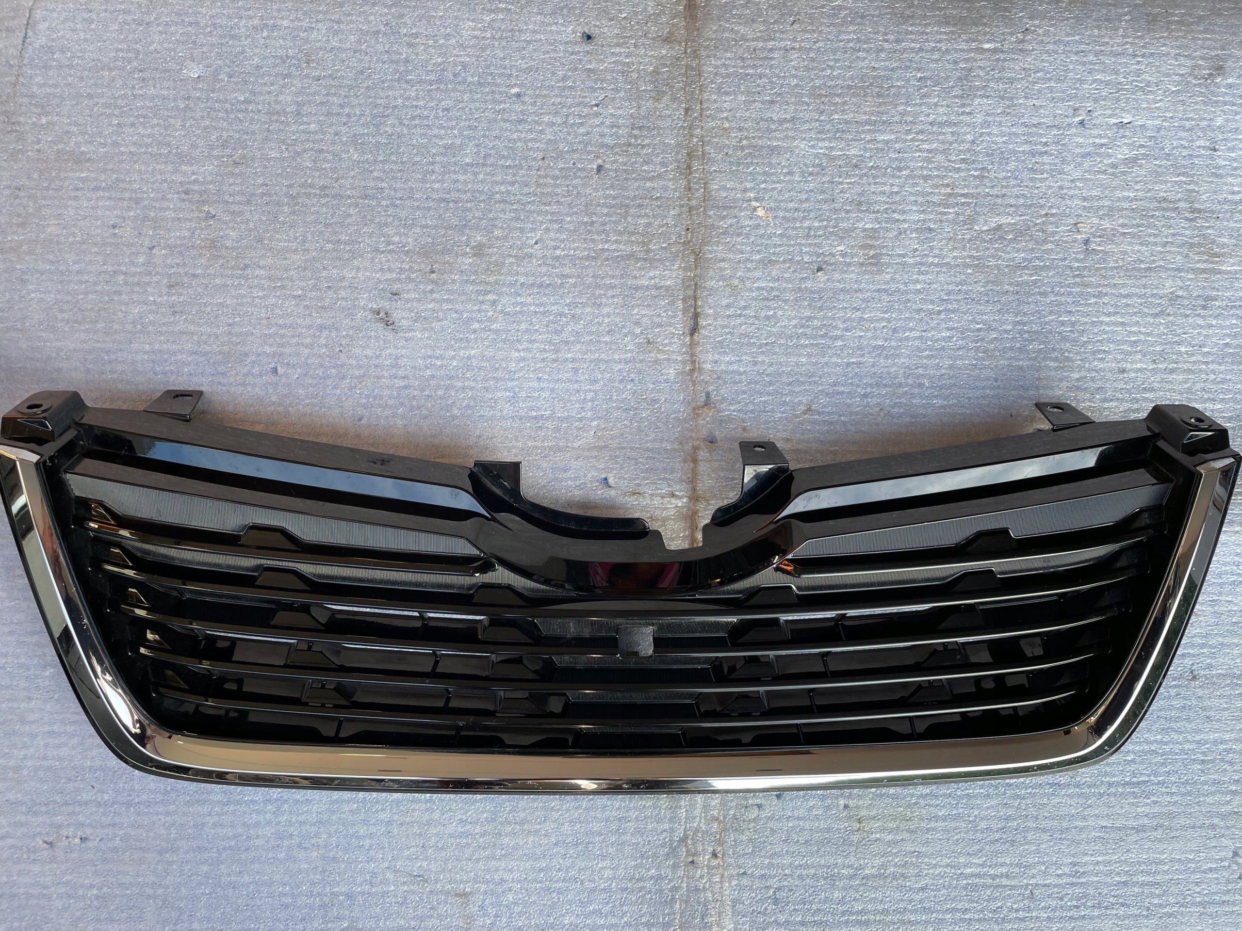  Calandre Subaru FORESTER FRONTGRILL 91121SJ130 calandre  product image