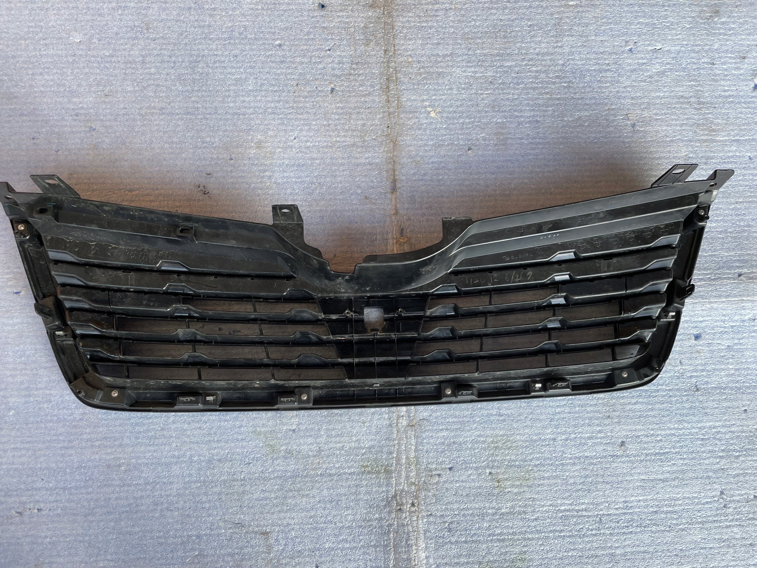 Kühlergrill Subaru FORESTER FRONTGRILL 91121SJ130 Kühlergitter