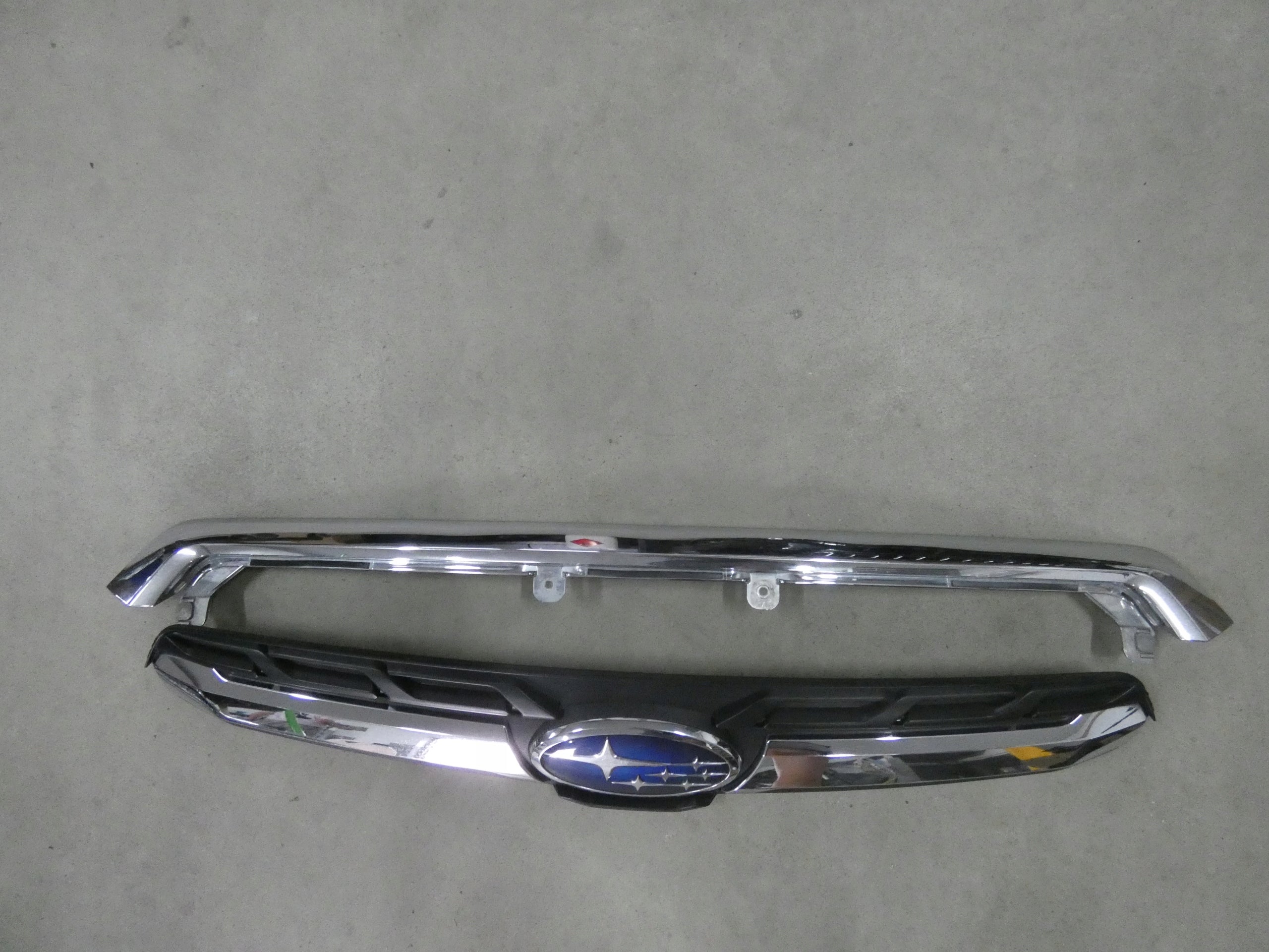 Kühlergrill Subaru FORESTER FRONTGRILL Kühlergitter