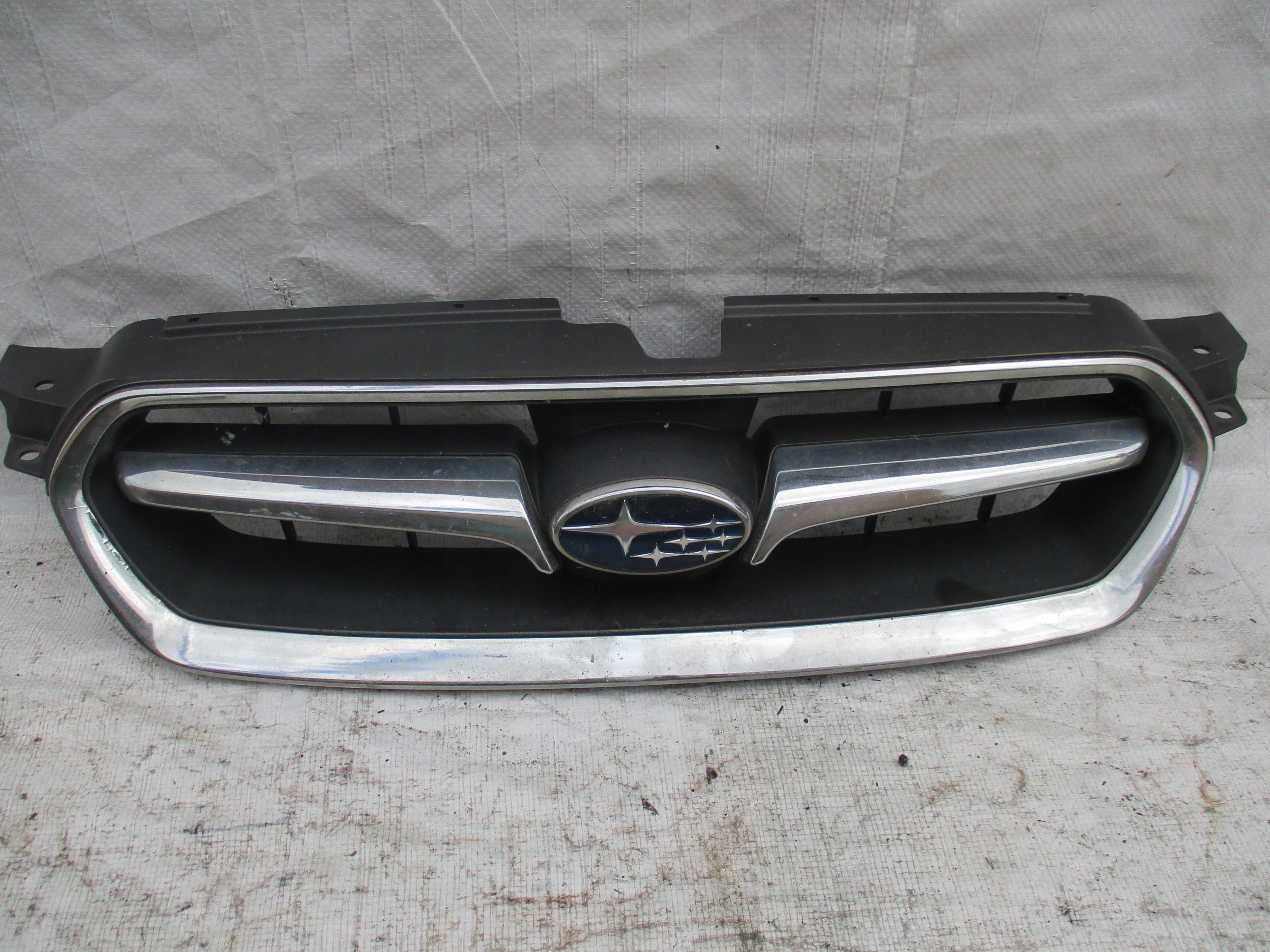  Calandre Subaru LEGACY FRONT GRILL calandre  product image