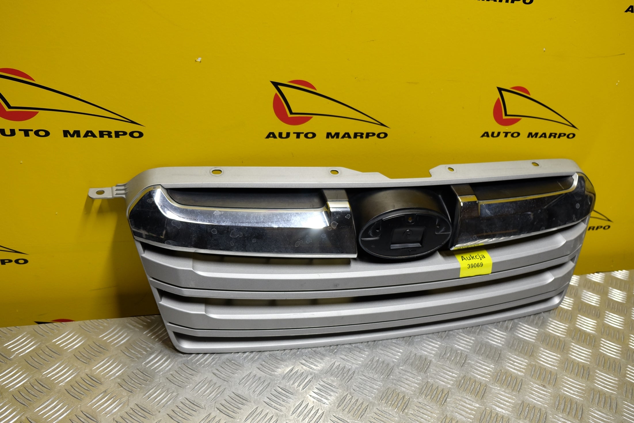 Kühlergrill Subaru OUTBACK 2 FRONTGRILL 91122AJ11A91 Kühlergitter