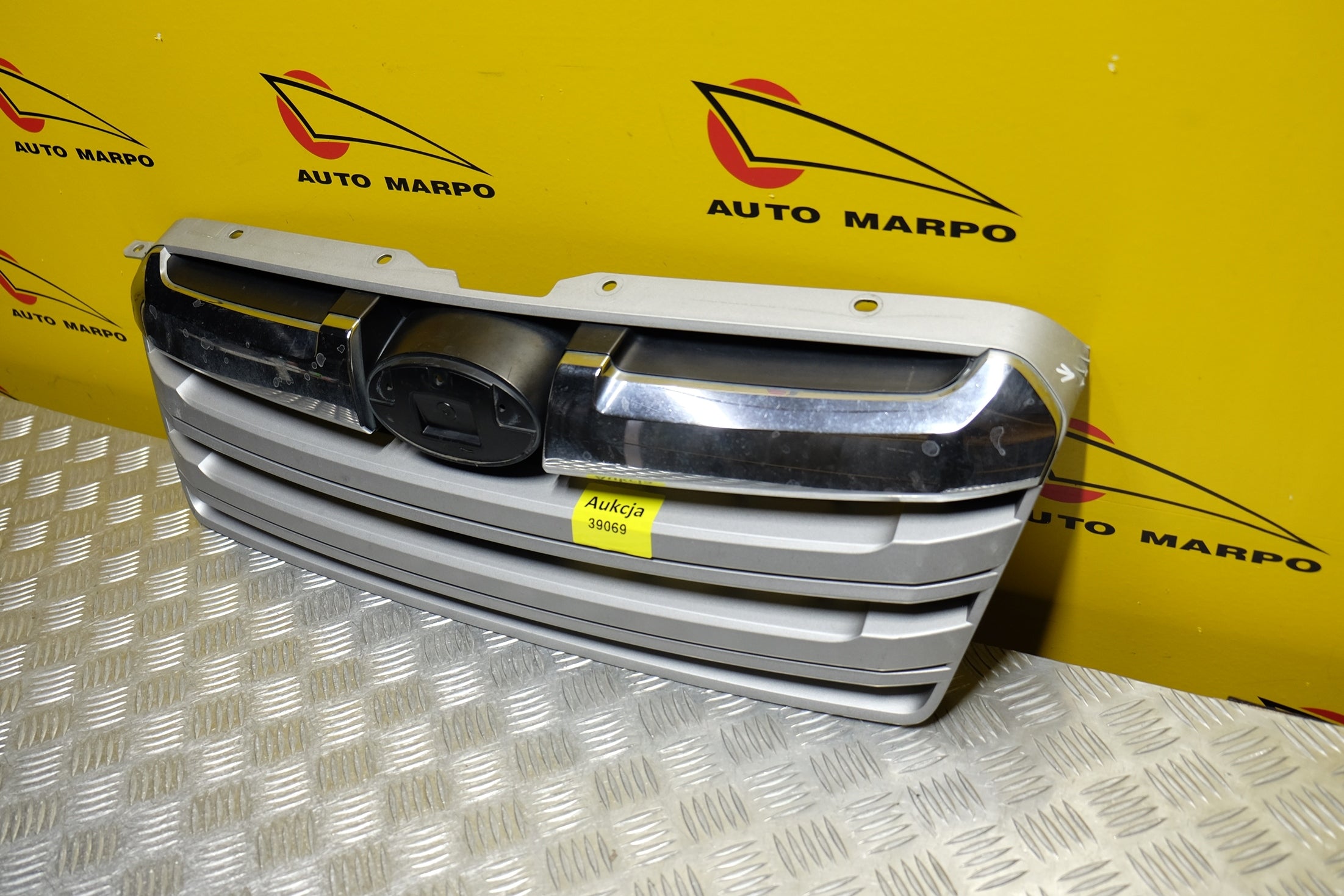 Kühlergrill Subaru OUTBACK 2 FRONTGRILL 91122AJ11A91 Kühlergitter