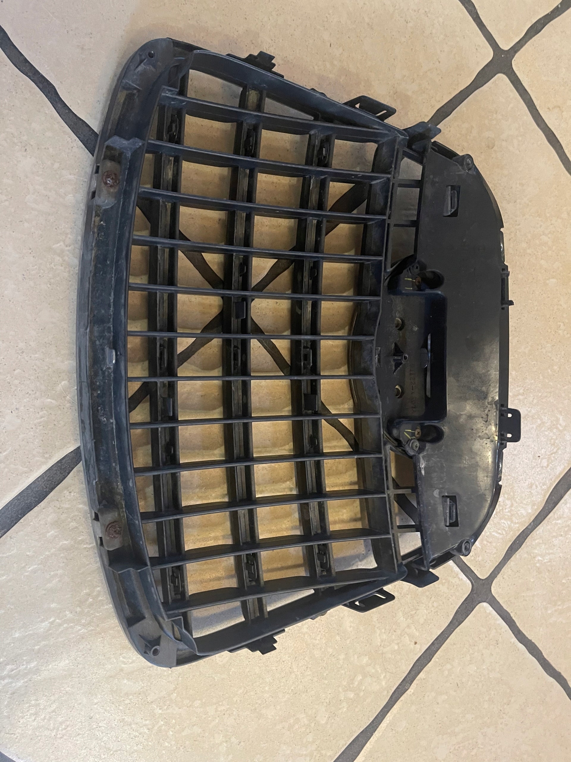 Kühlergrill Subaru TRIBECA FRONTGRILL Kühlergitter