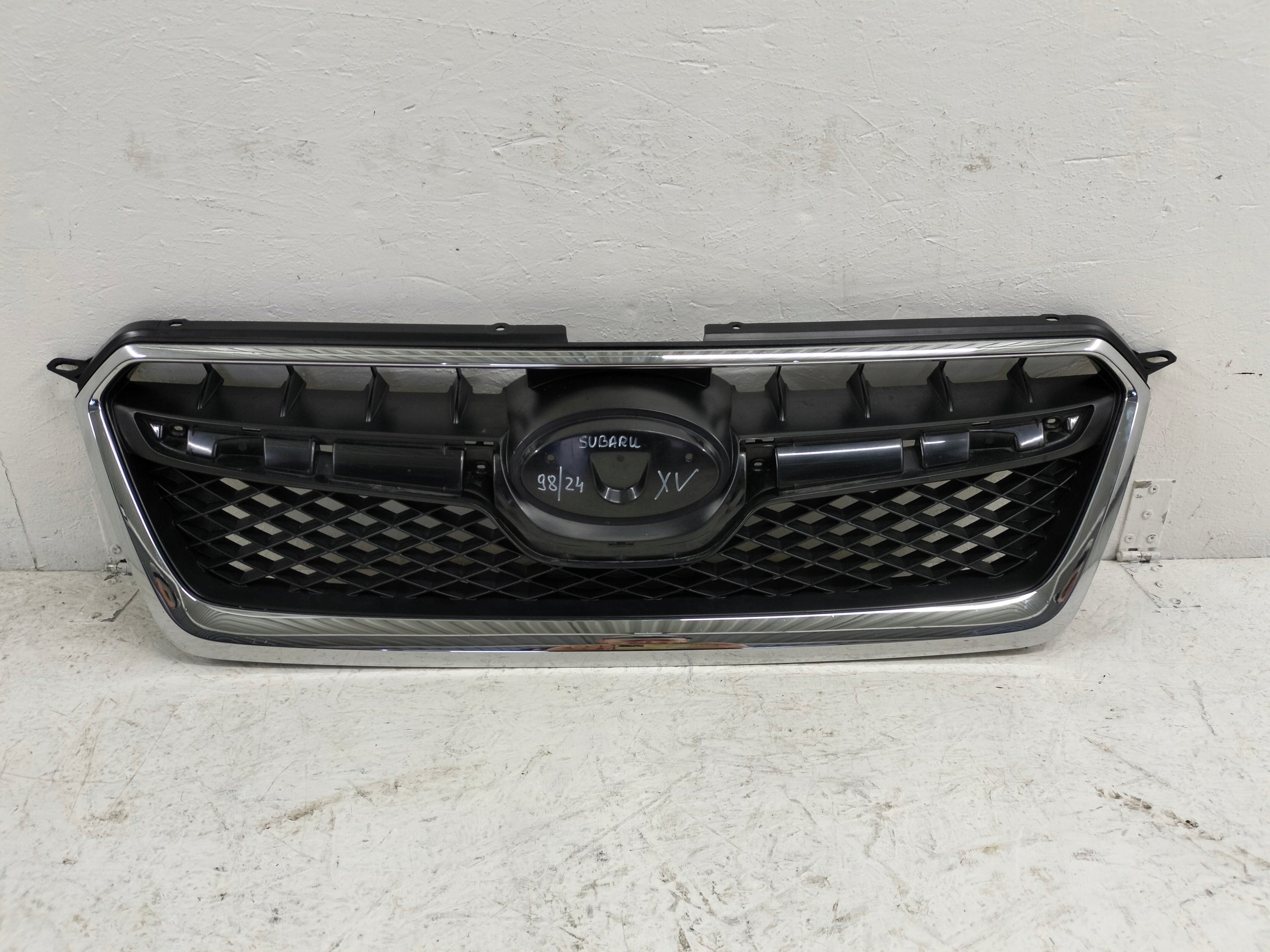 Kühlergrill Subaru XV FRONTGRILL 91122FJ020S9 Kühlergitter