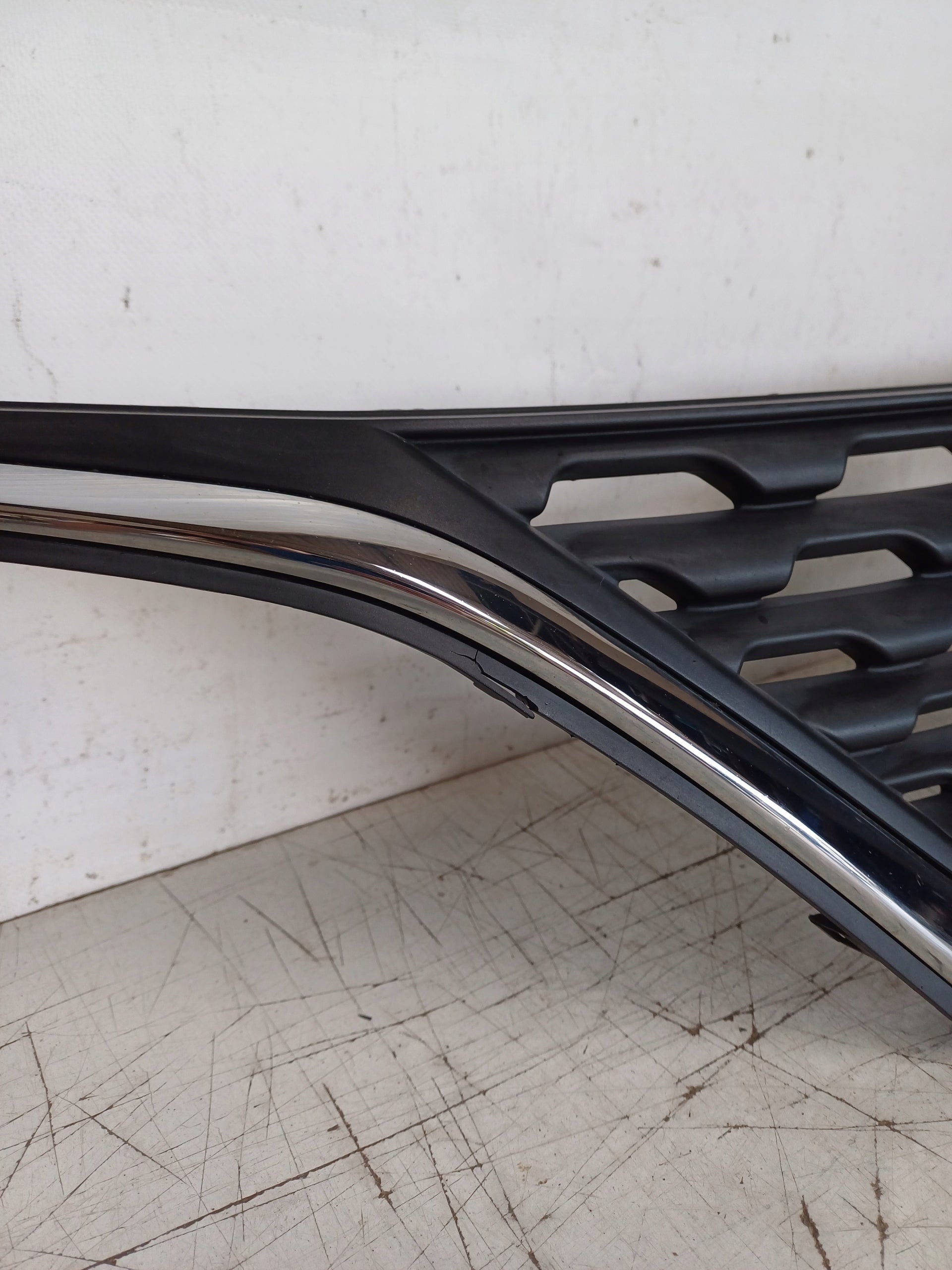 Kühlergrill Suzuki BALENO FRONTGRILL 7174368P0 Kühlergitter