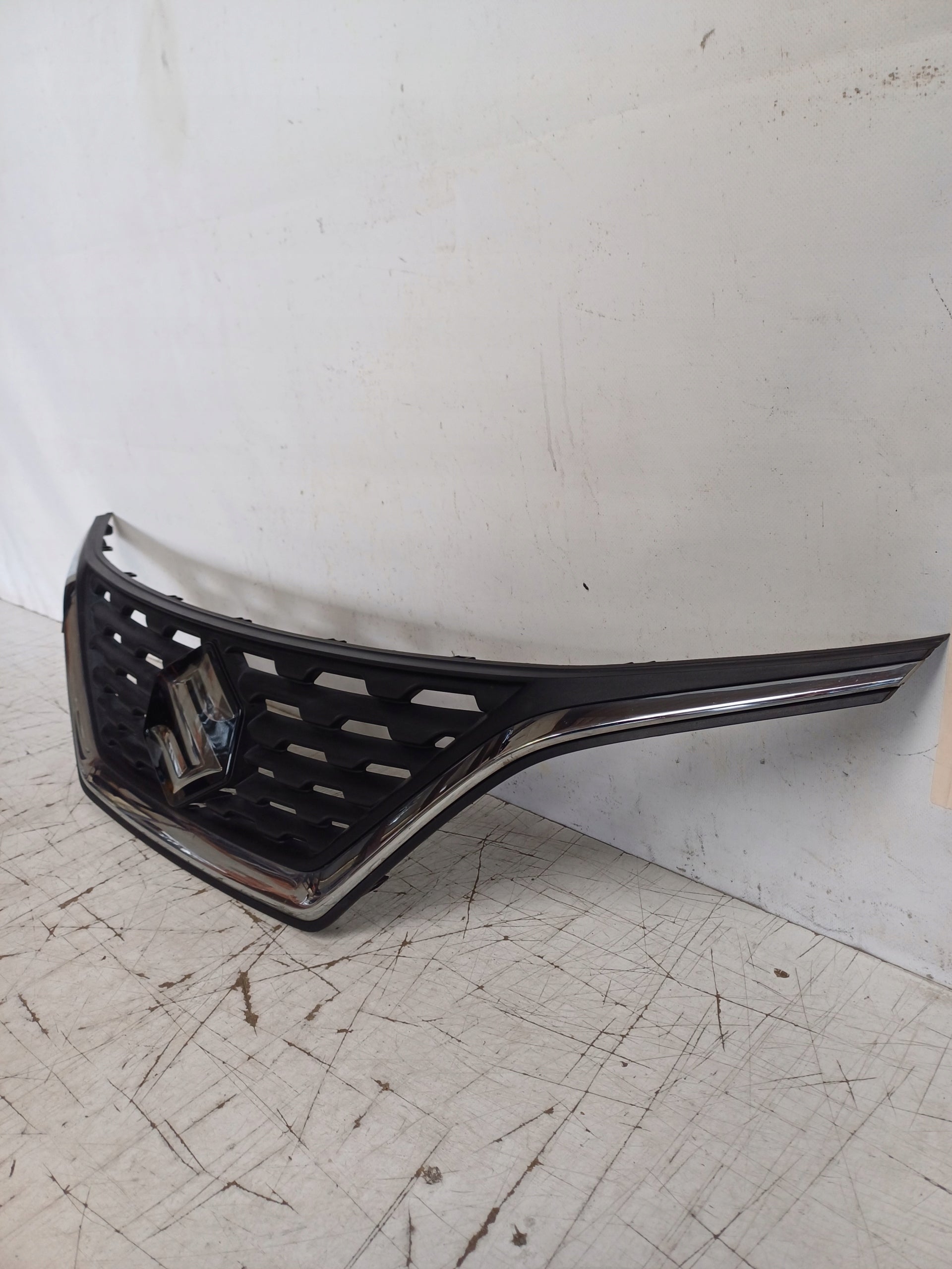 Kühlergrill Suzuki BALENO FRONTGRILL 7174368P0 Kühlergitter