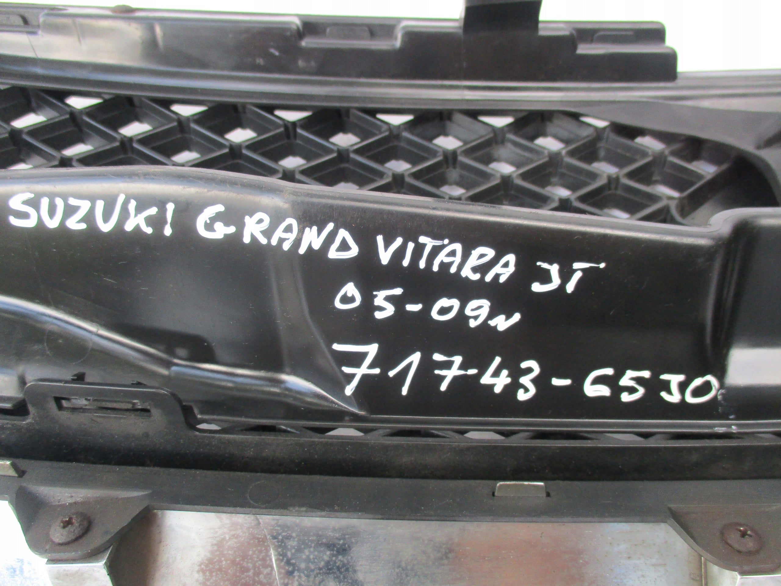 Kühlergrill Suzuki GRAND VITARA FRONTGRILL Kühlergitter