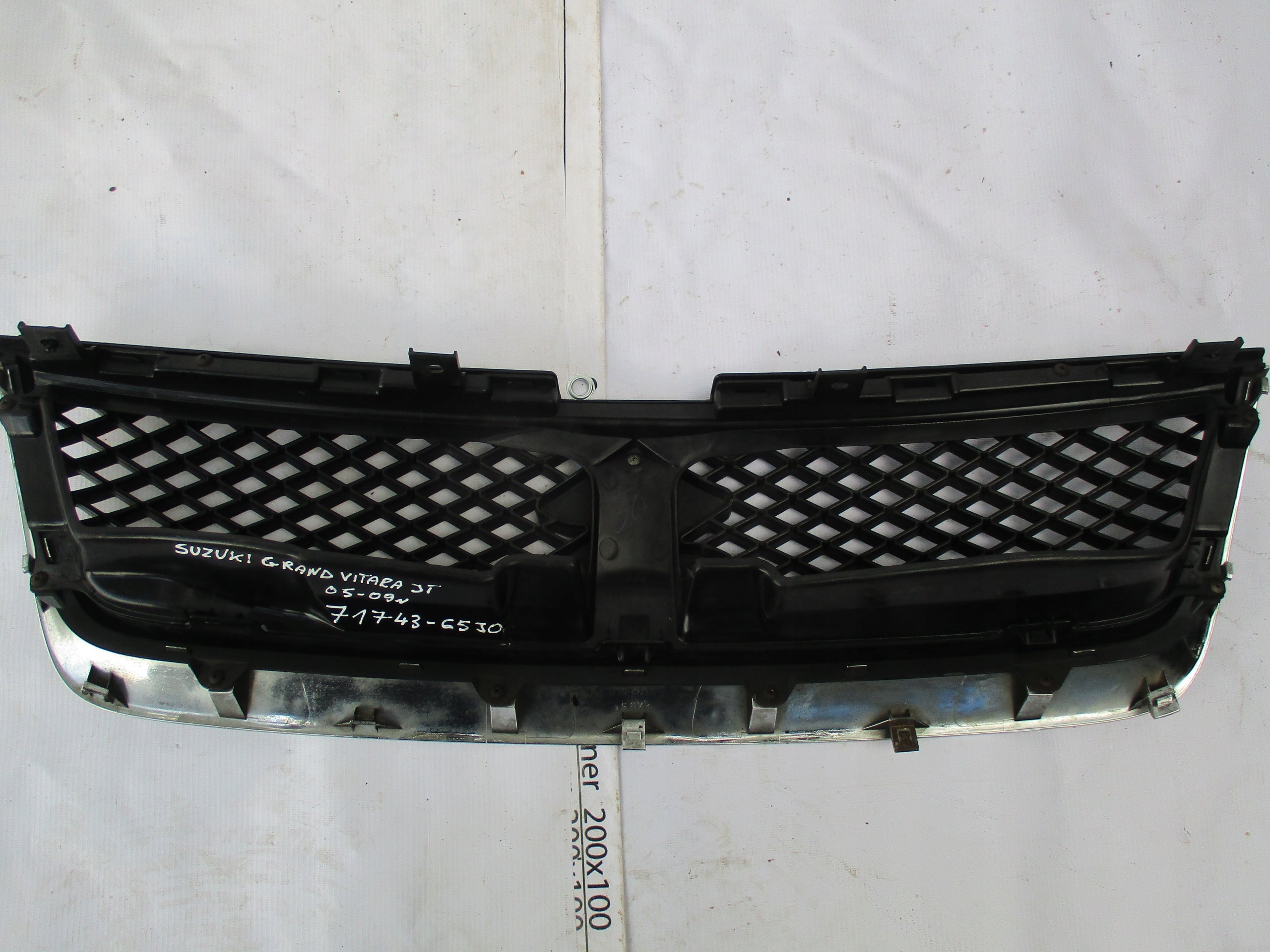 Kühlergrill Suzuki GRAND VITARA FRONTGRILL Kühlergitter