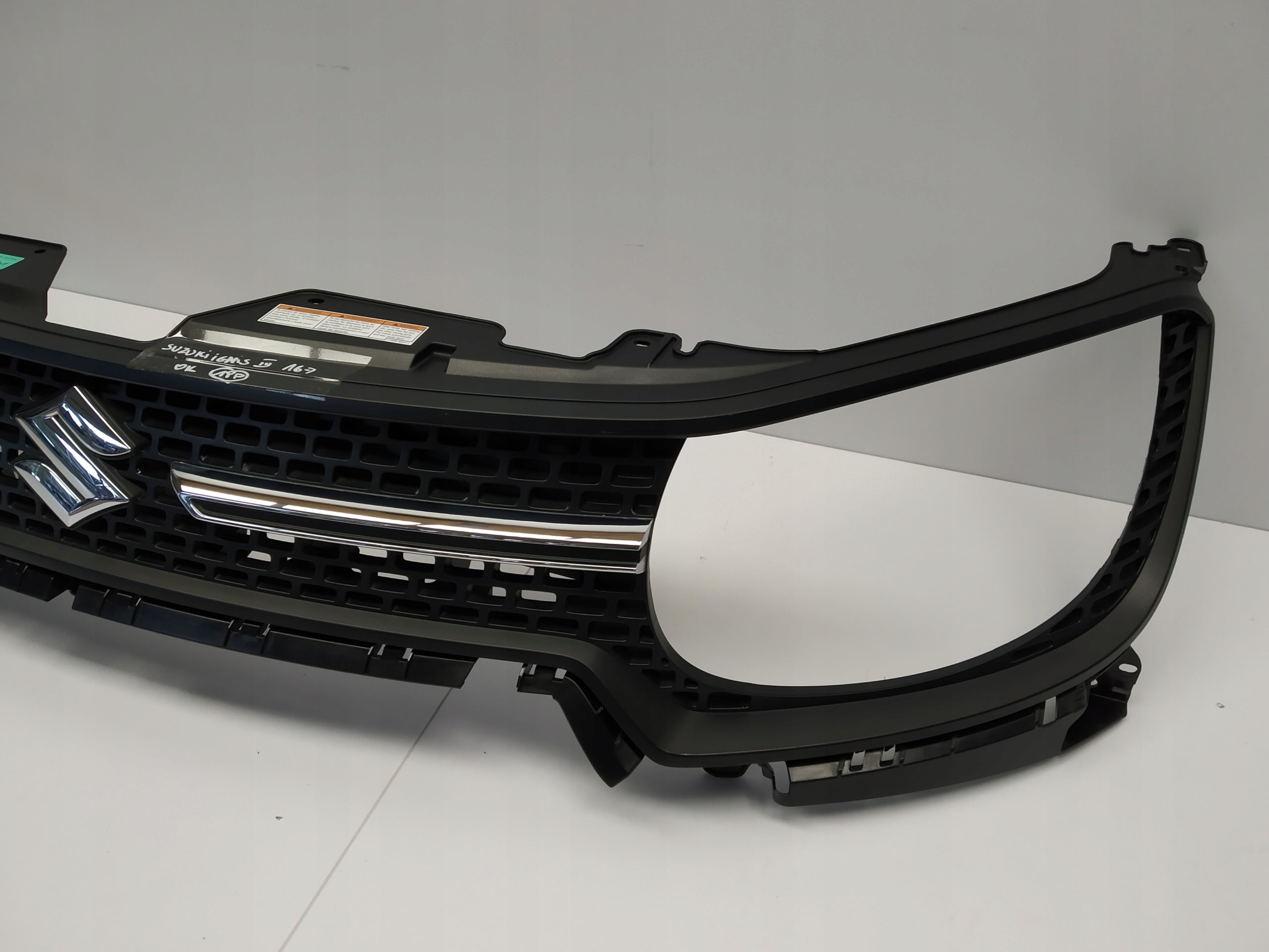 Kühlergrill Suzuki I IGNIS IGNIS III FRONTGRILL 7211162R0 Kühlergitter