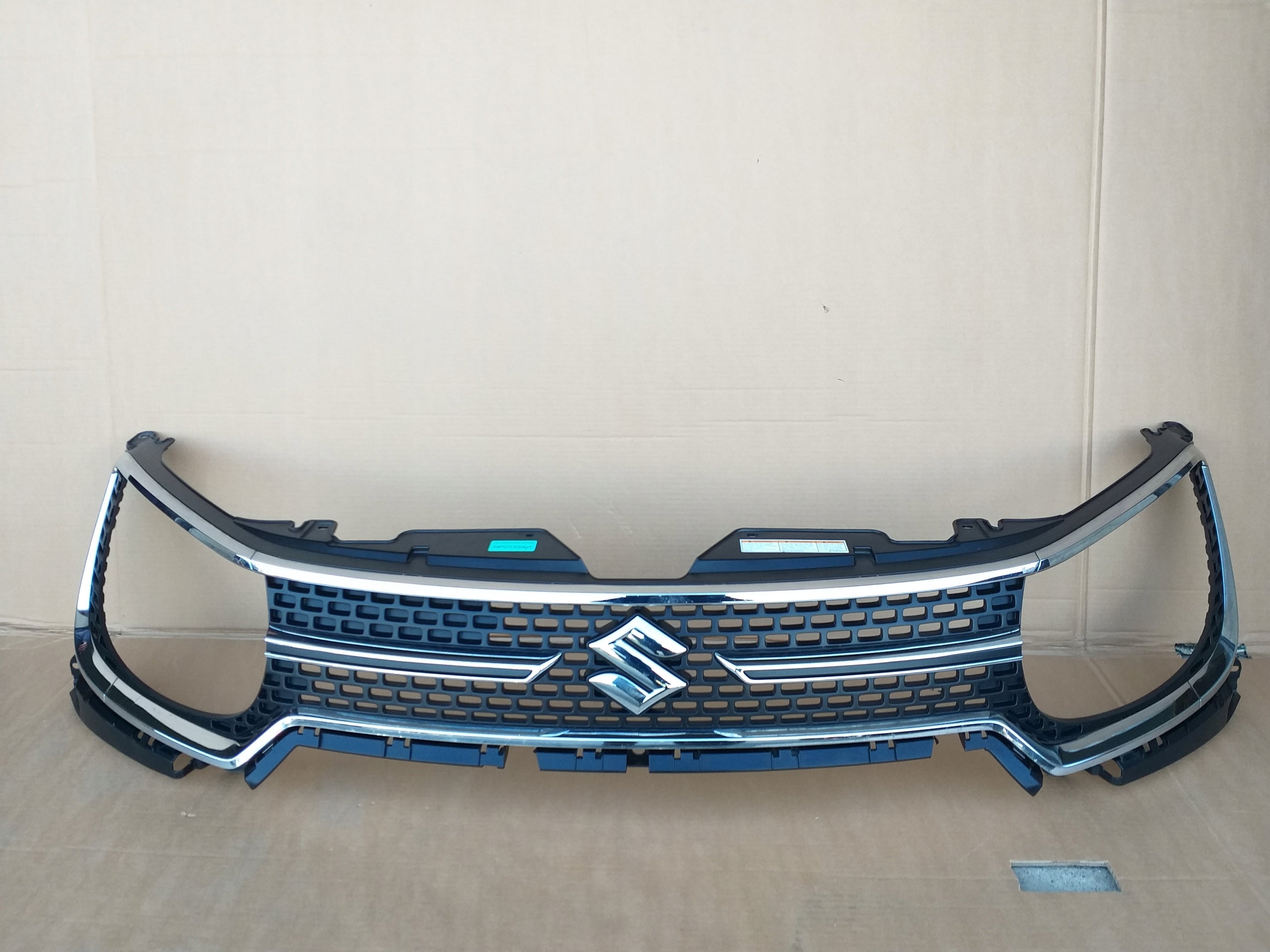  Kühlergrill Suzuki I IGNIS FRONTGRILL 7211162R13 Kühlergitter product image