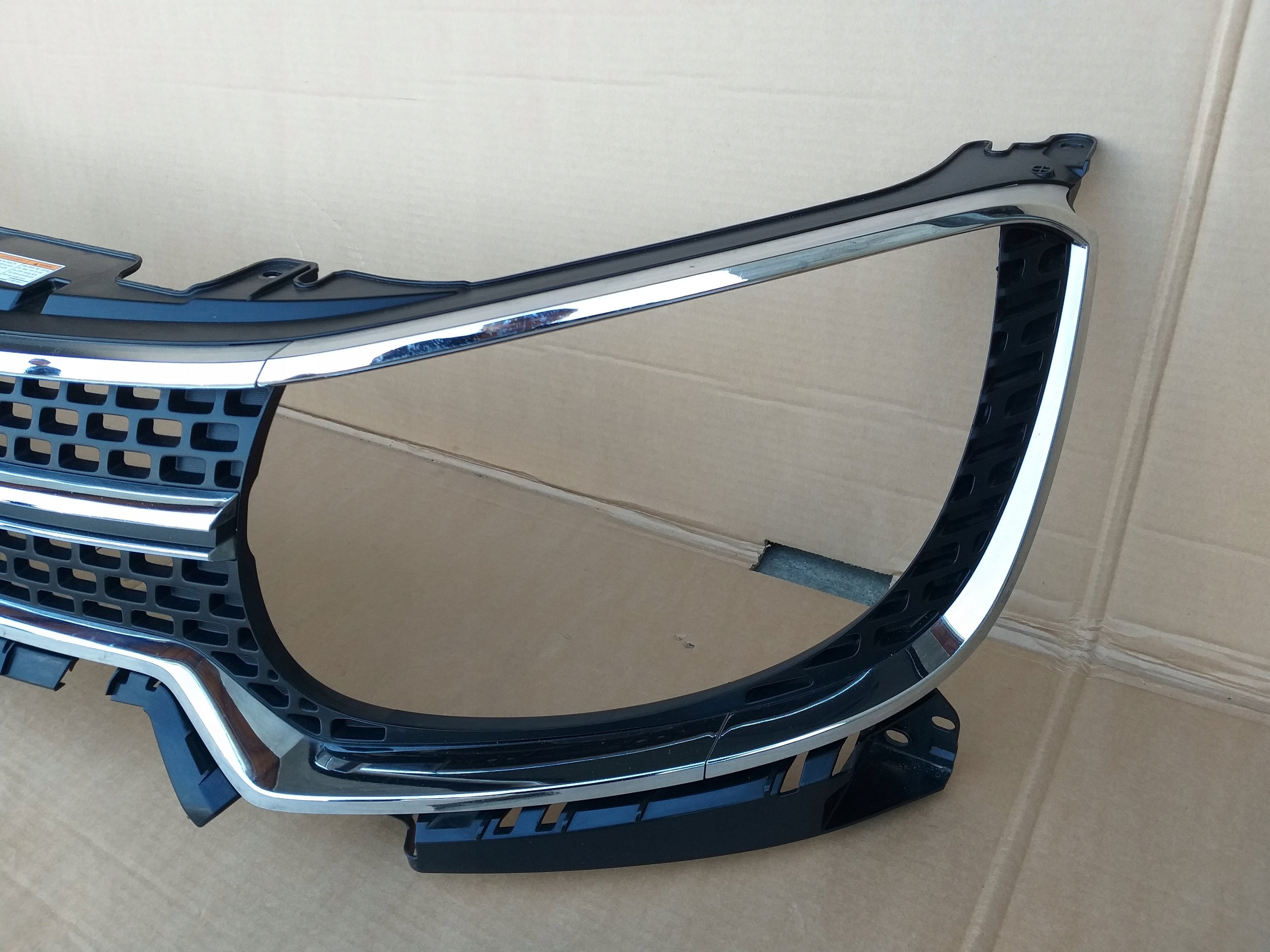 Kühlergrill Suzuki I IGNIS FRONTGRILL 7211162R13 Kühlergitter