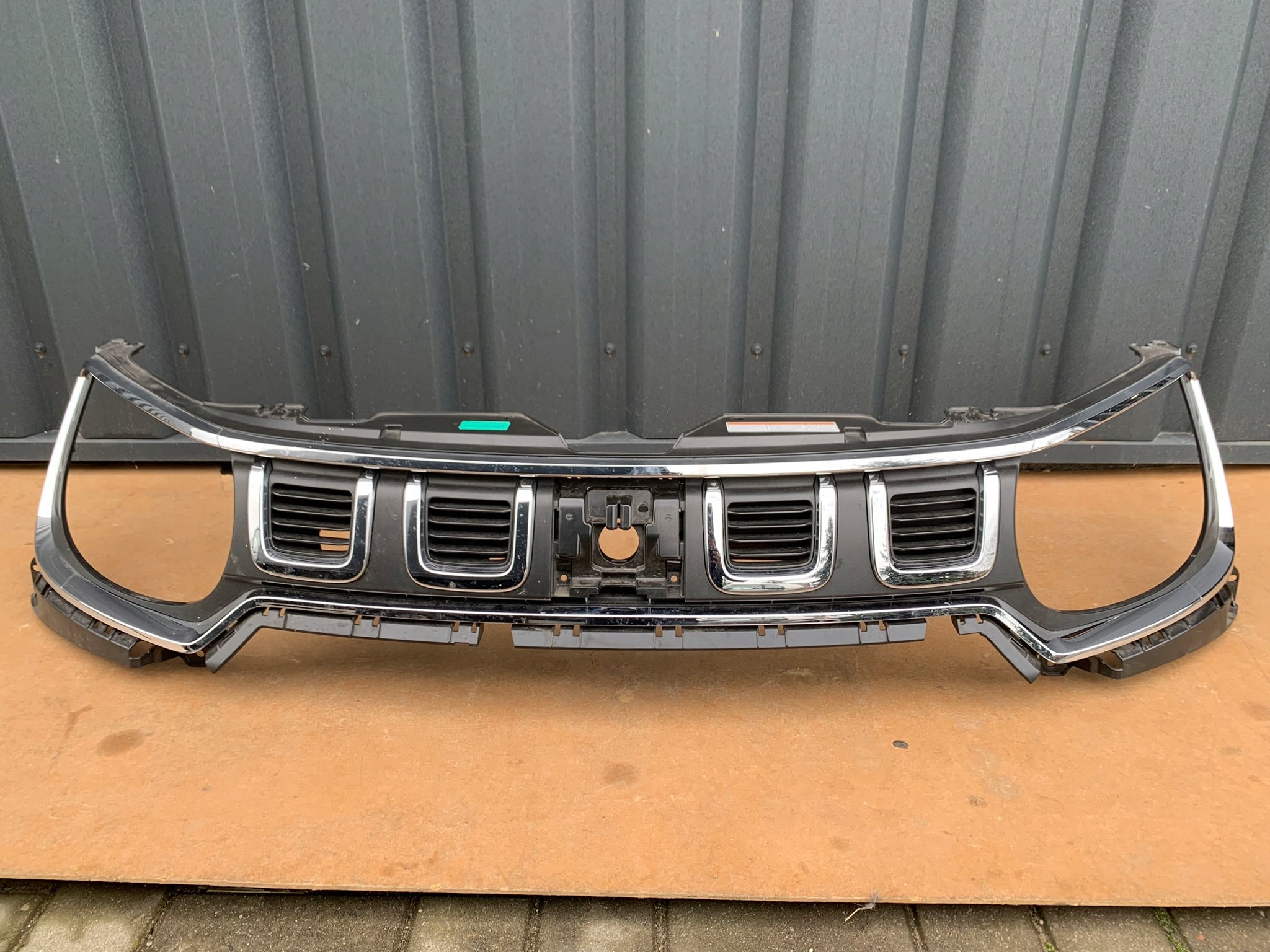 Kühlergrill Suzuki I IGNIS IGNIS III FRONTGRILL 7211173S0A Kühlergitter