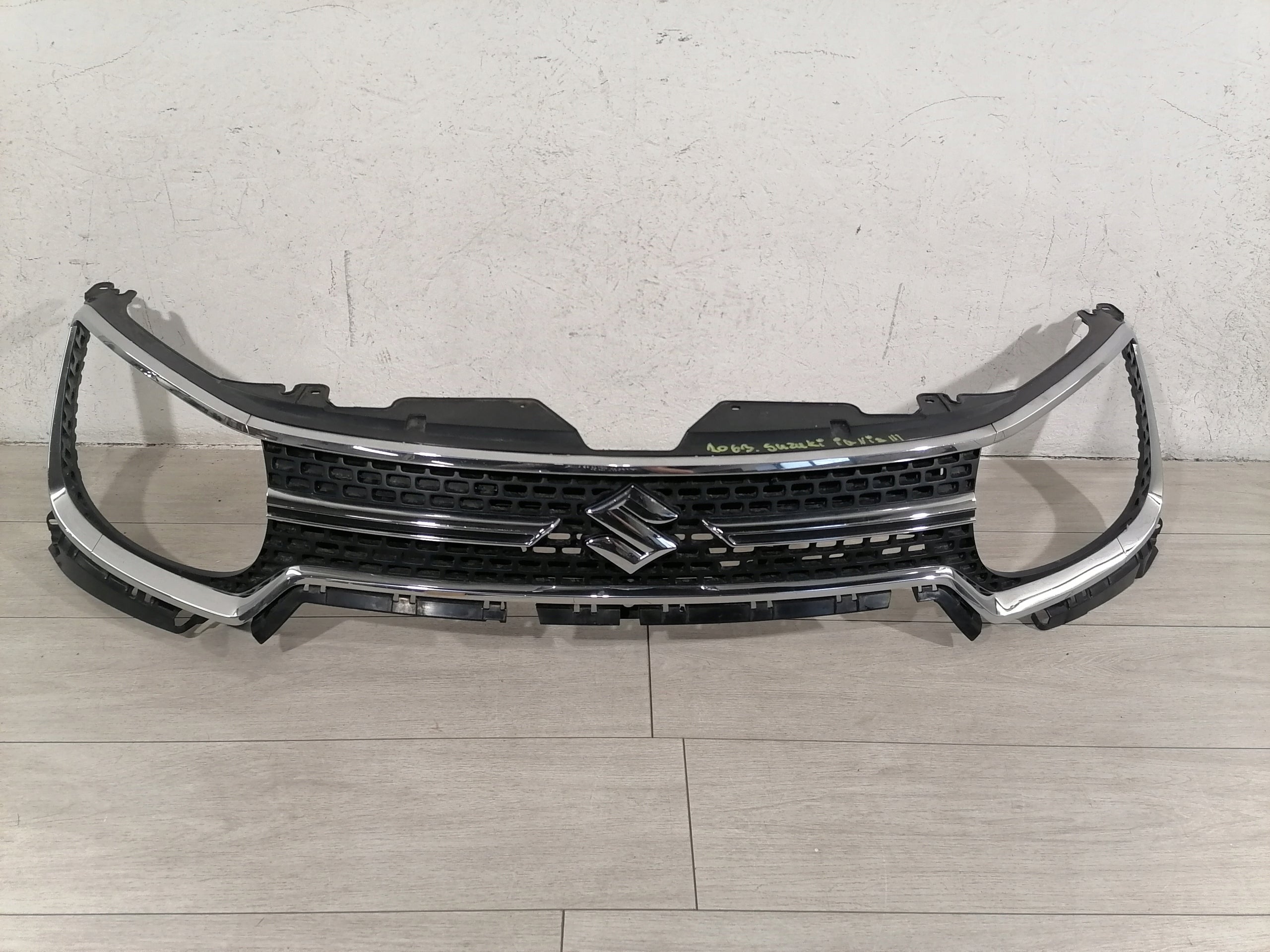  Kühlergrill Suzuki I IGNIS IGNIS III FRONTGRILL 7211262R0a Kühlergitter product image