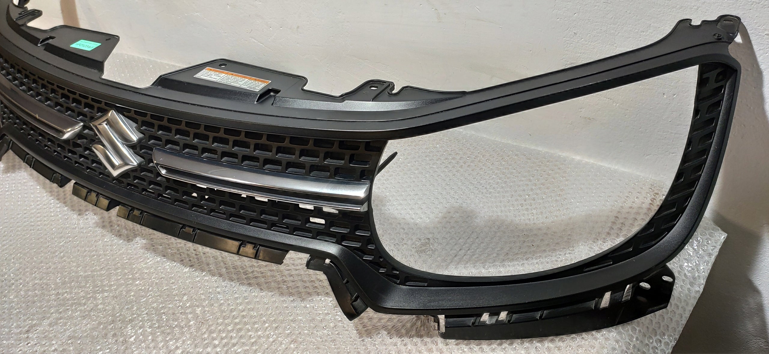 Kühlergrill Suzuki I IGNIS IGNIS III FRONTGRILL 7211262R0a Kühlergitter