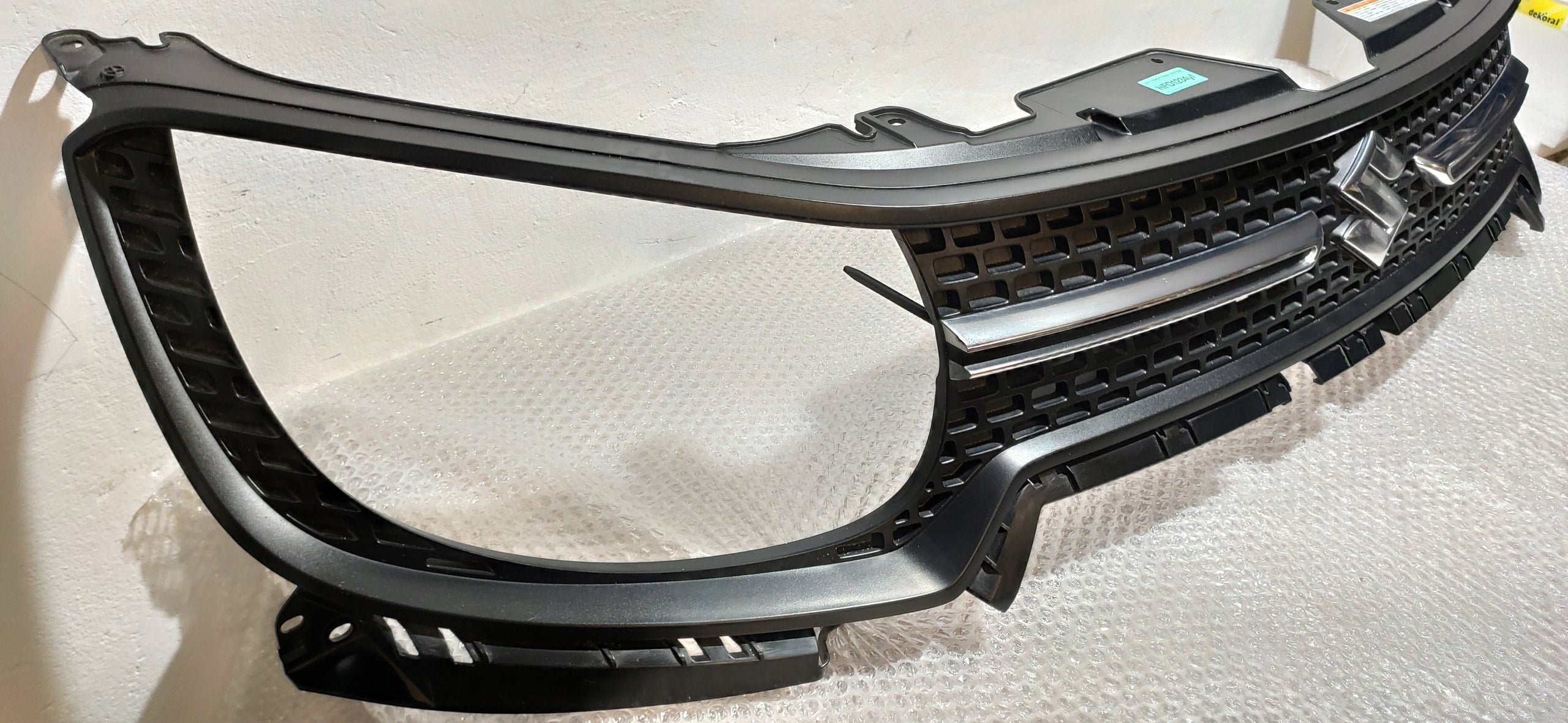 Kühlergrill Suzuki I IGNIS IGNIS III FRONTGRILL 7211262R0a Kühlergitter