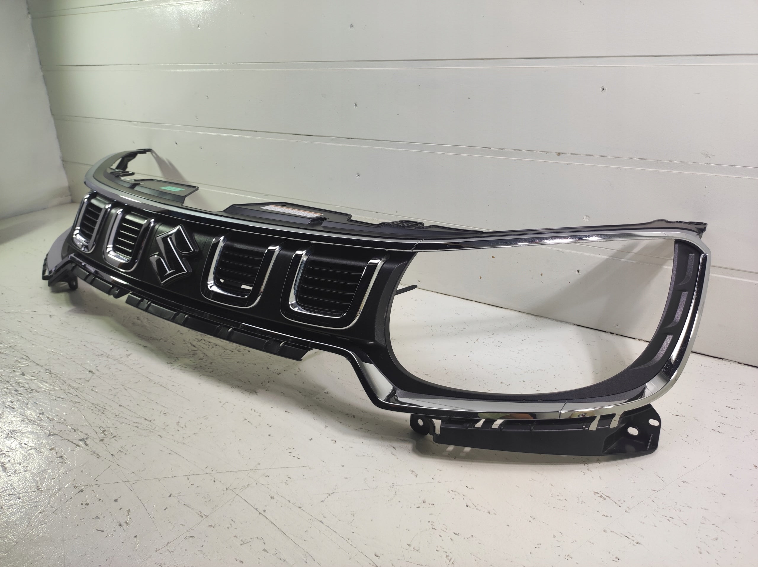 Kühlergrill Suzuki I IGNIS IGNIS III 3 FRONTGRILL 7214173S07 Kühlergitter