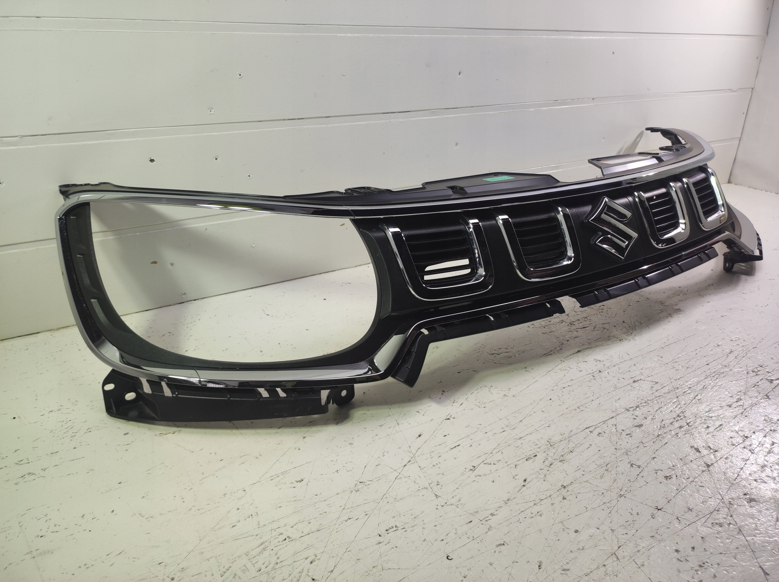 Kühlergrill Suzuki I IGNIS IGNIS III 3 FRONTGRILL 7214173S07 Kühlergitter