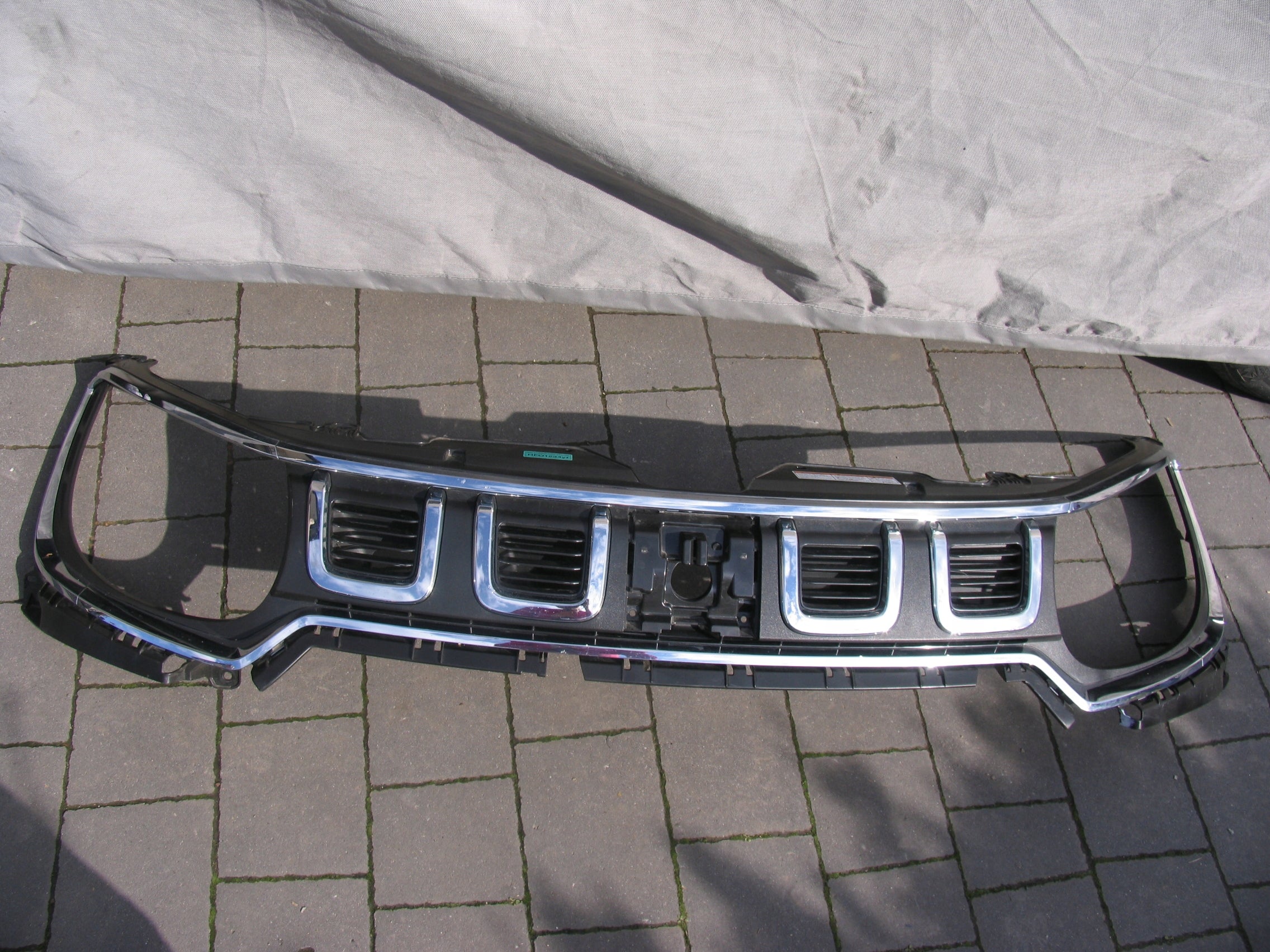  Radiator grille Suzuki I IGNIS IGNIS III FRONT GRILL 721117350 Radiator grille product image