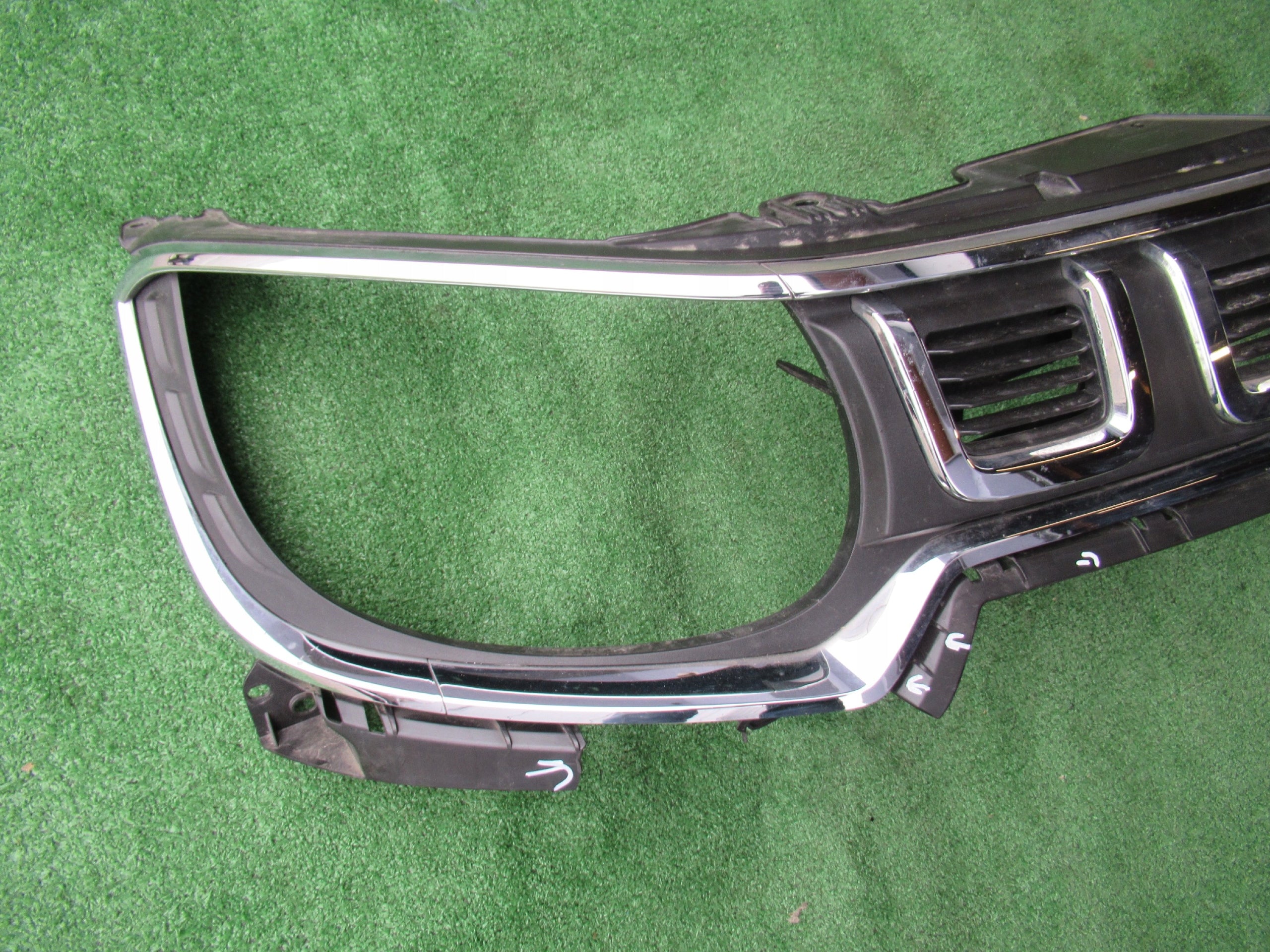 Kühlergrill Suzuki I IGNIS IGNIS III FRONTGRILL 7211173S07 Kühlergitter