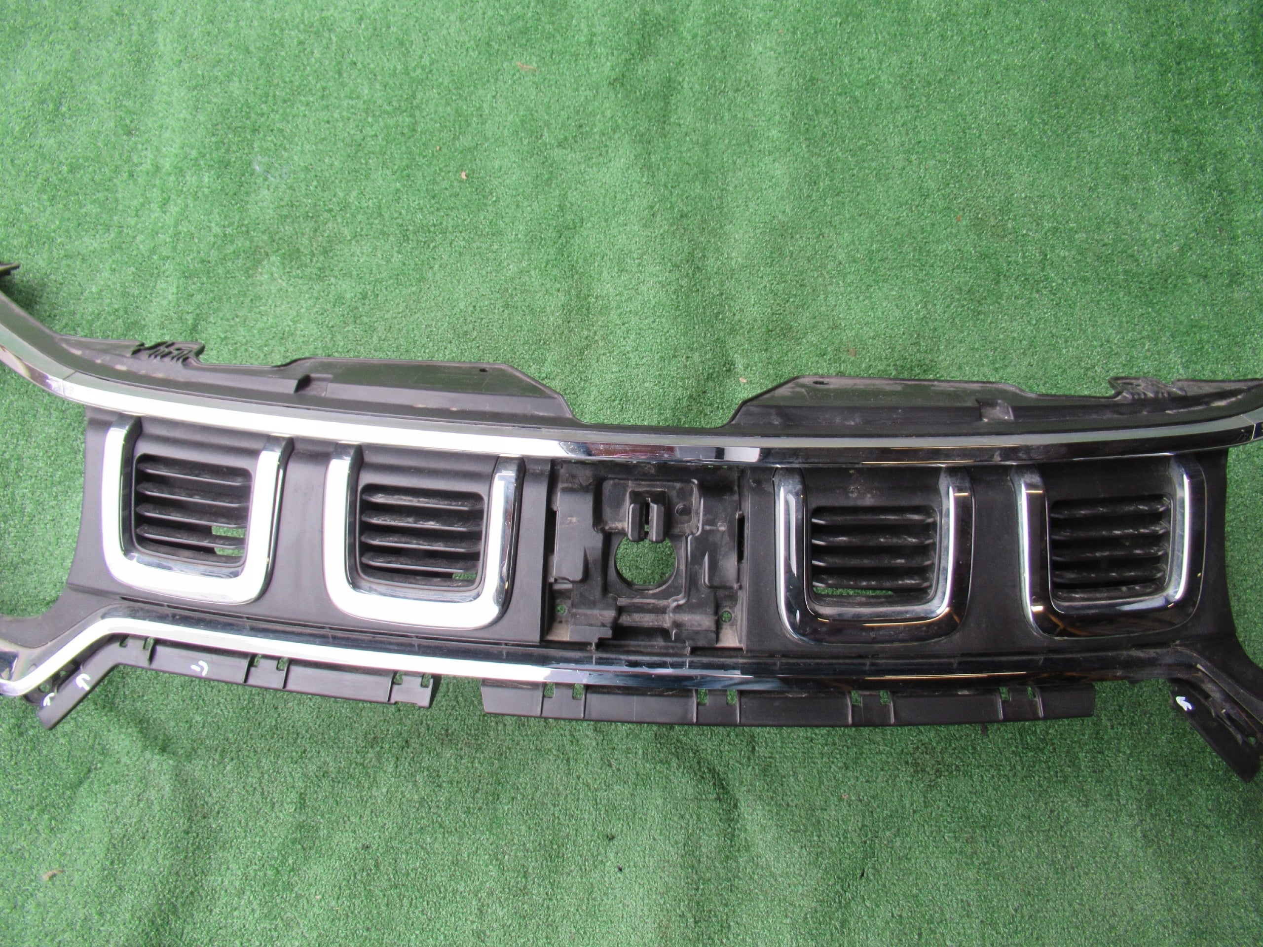 Kühlergrill Suzuki I IGNIS IGNIS III FRONTGRILL 7211173S07 Kühlergitter